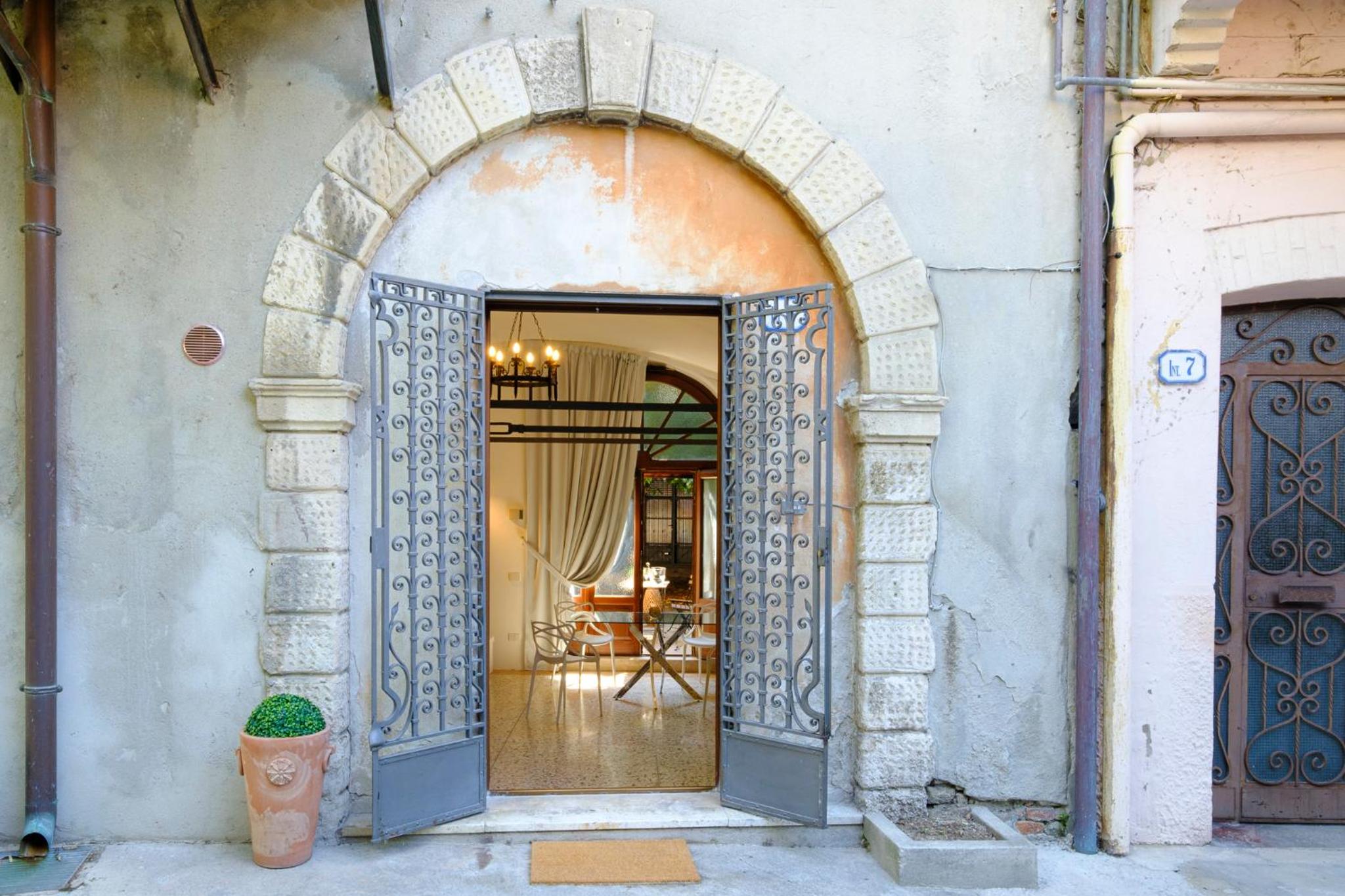 Due Archi-Nel cuore del centro photo 1