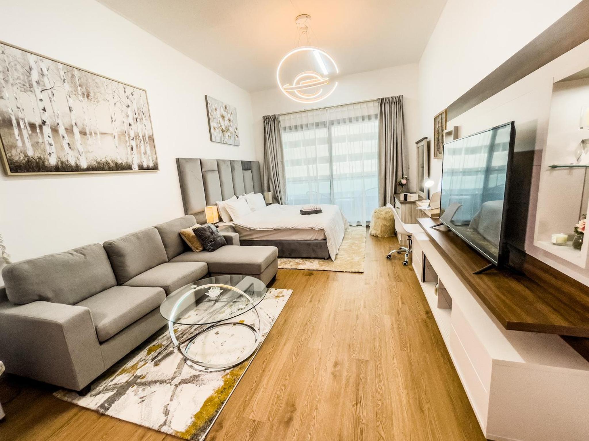 Luxury Studio Apartment Close to JBR Beach&Yacht Club&Metro-Available Airport Shuttle