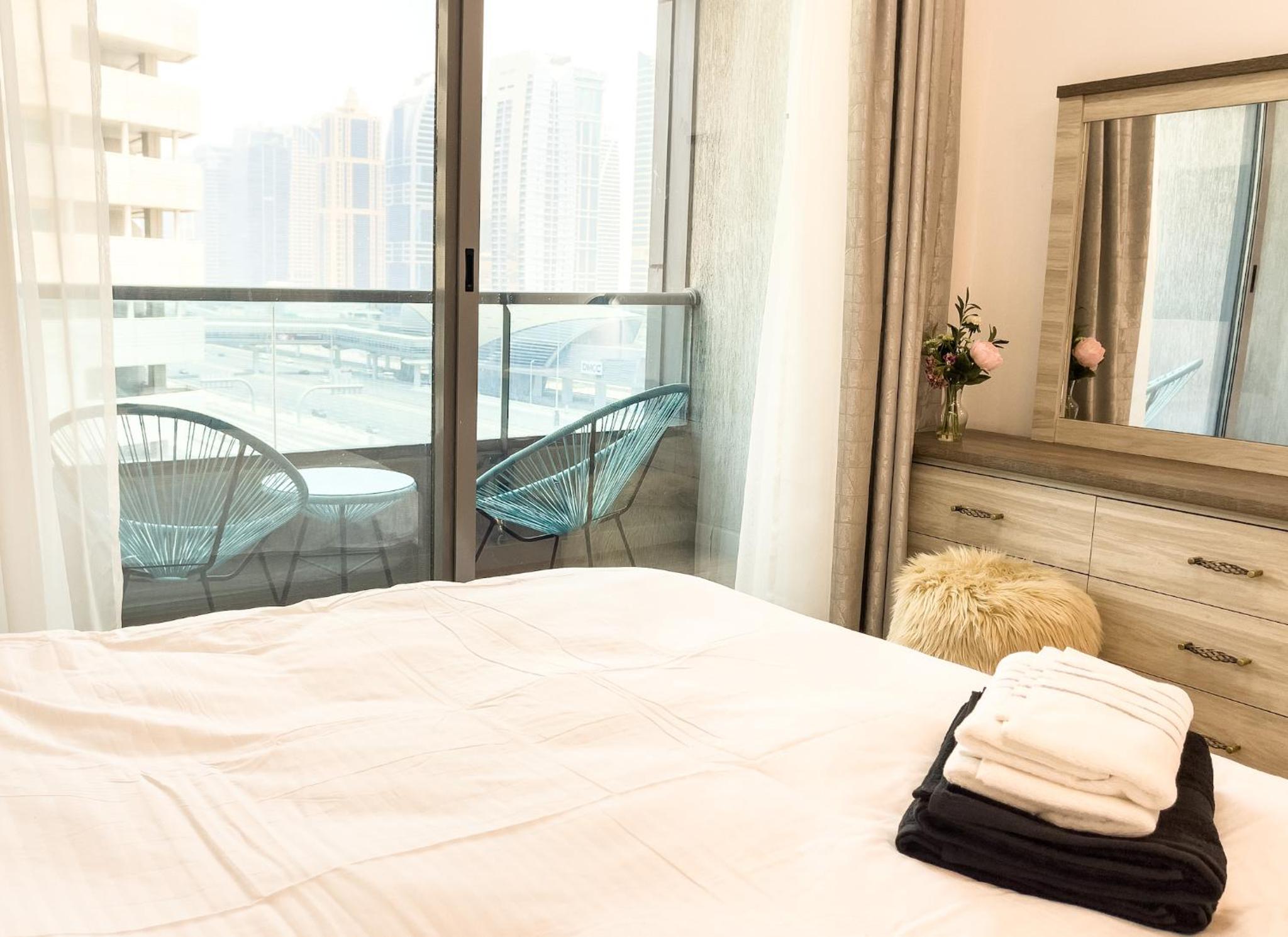 Luxury Studio Apartment Close to JBR Beach&Yacht Club&Metro-Available Airport Shuttle