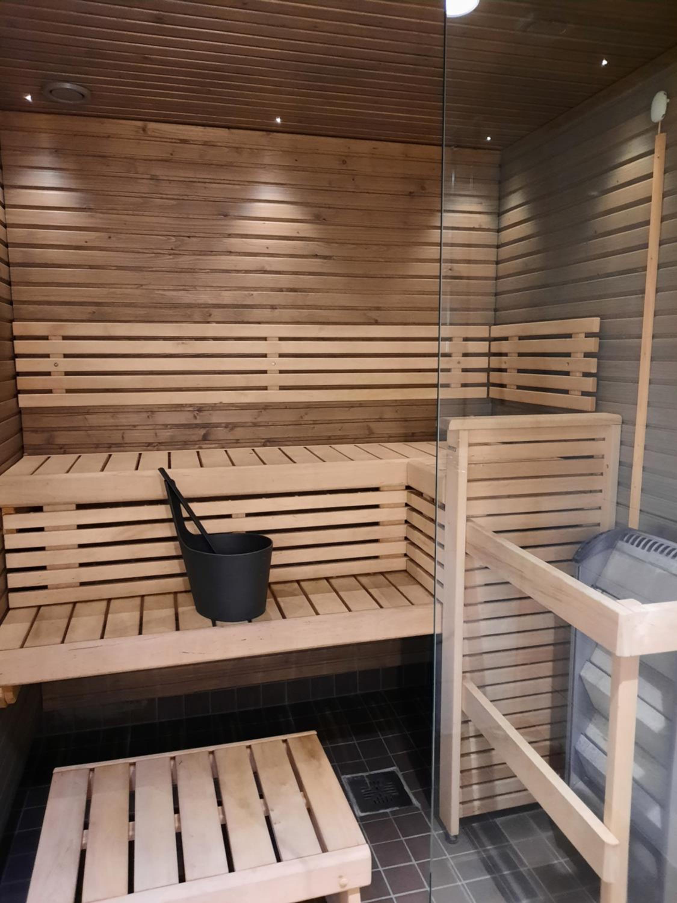 Levi Suites Unna Mànnu