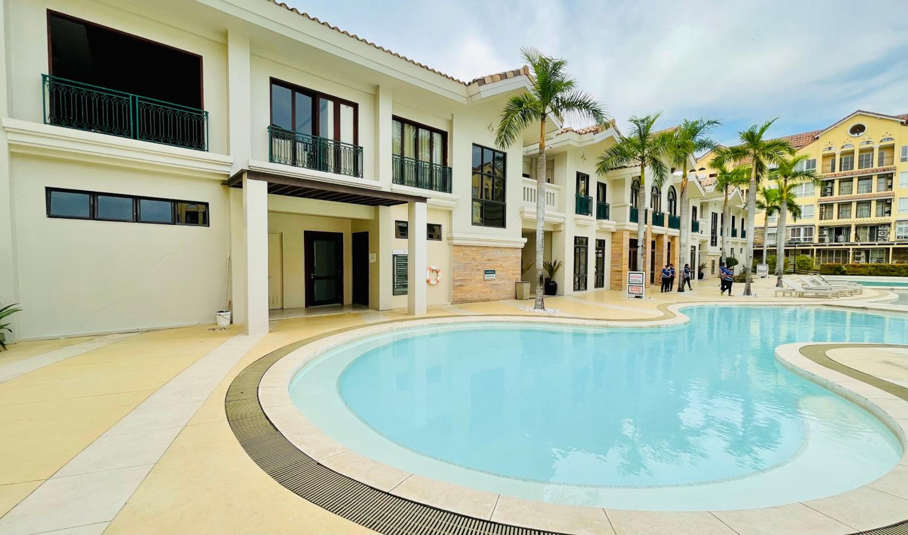 EJ Homes - Amalfi Oasis view 3