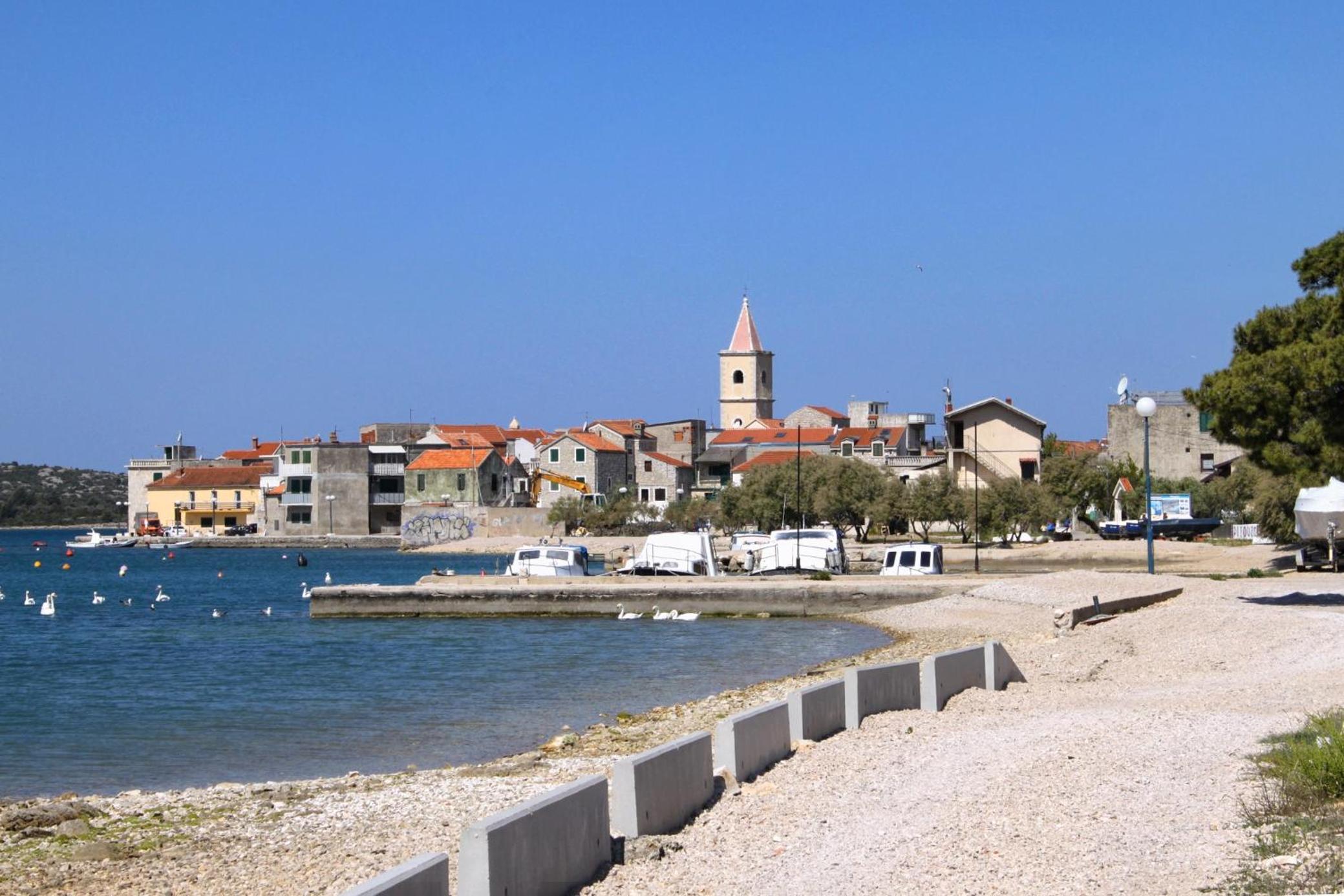 Family friendly apartments with a swimming pool Pirovac, Sibenik - 18998 view 3