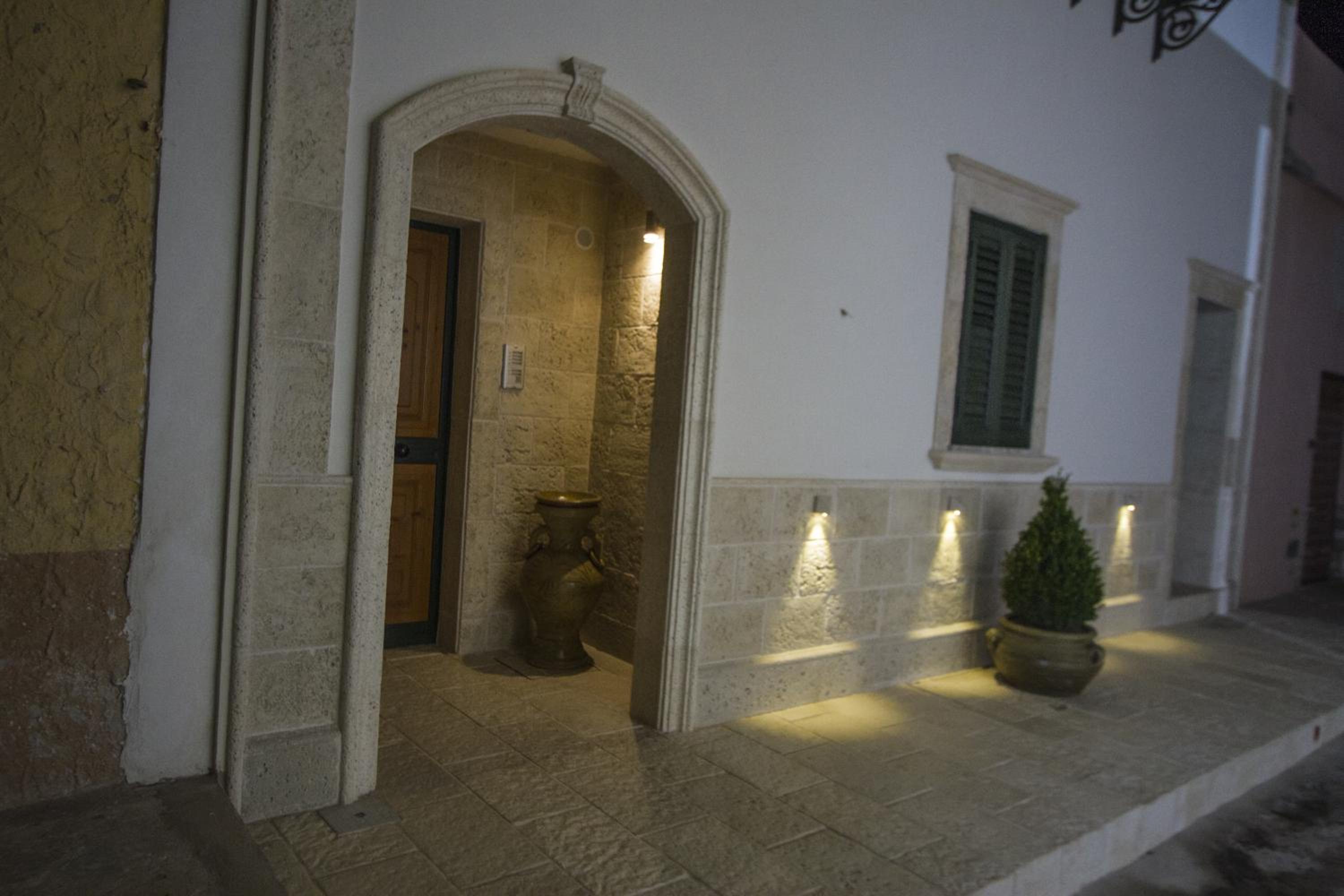 Photo 32