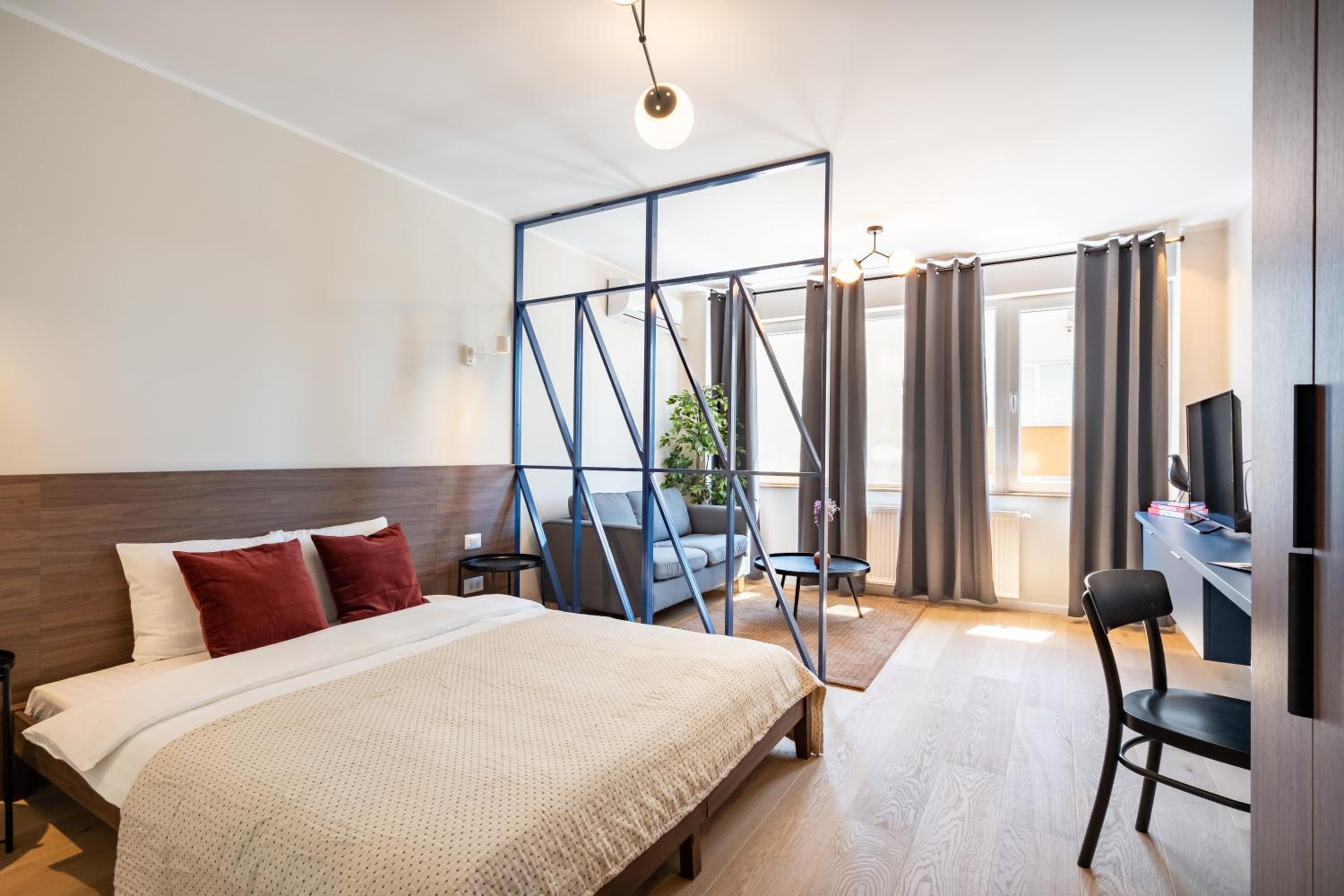 Elegant Studio In The Heart Of The Town view 4