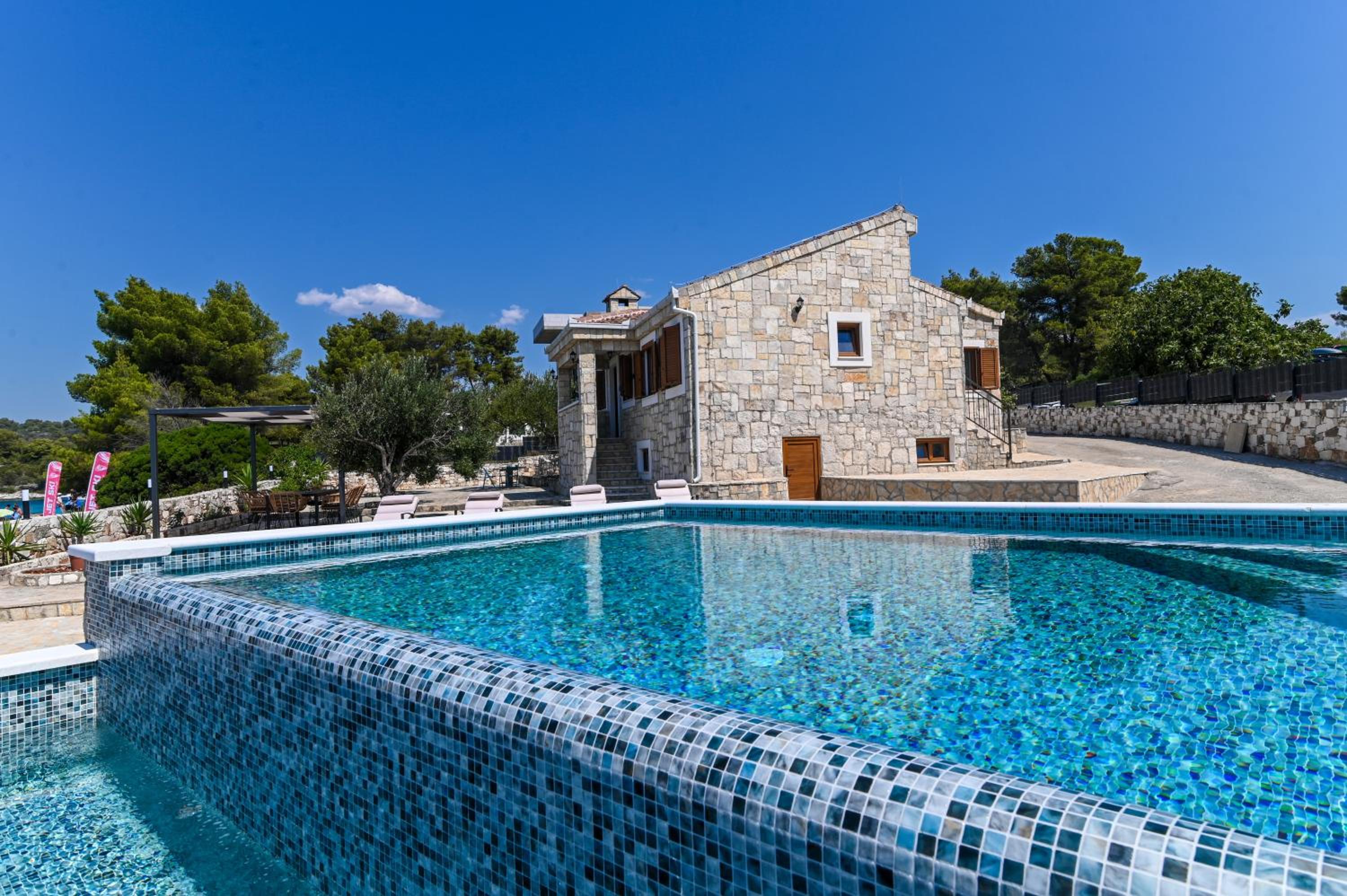Villa Rudini with heated pool view 4