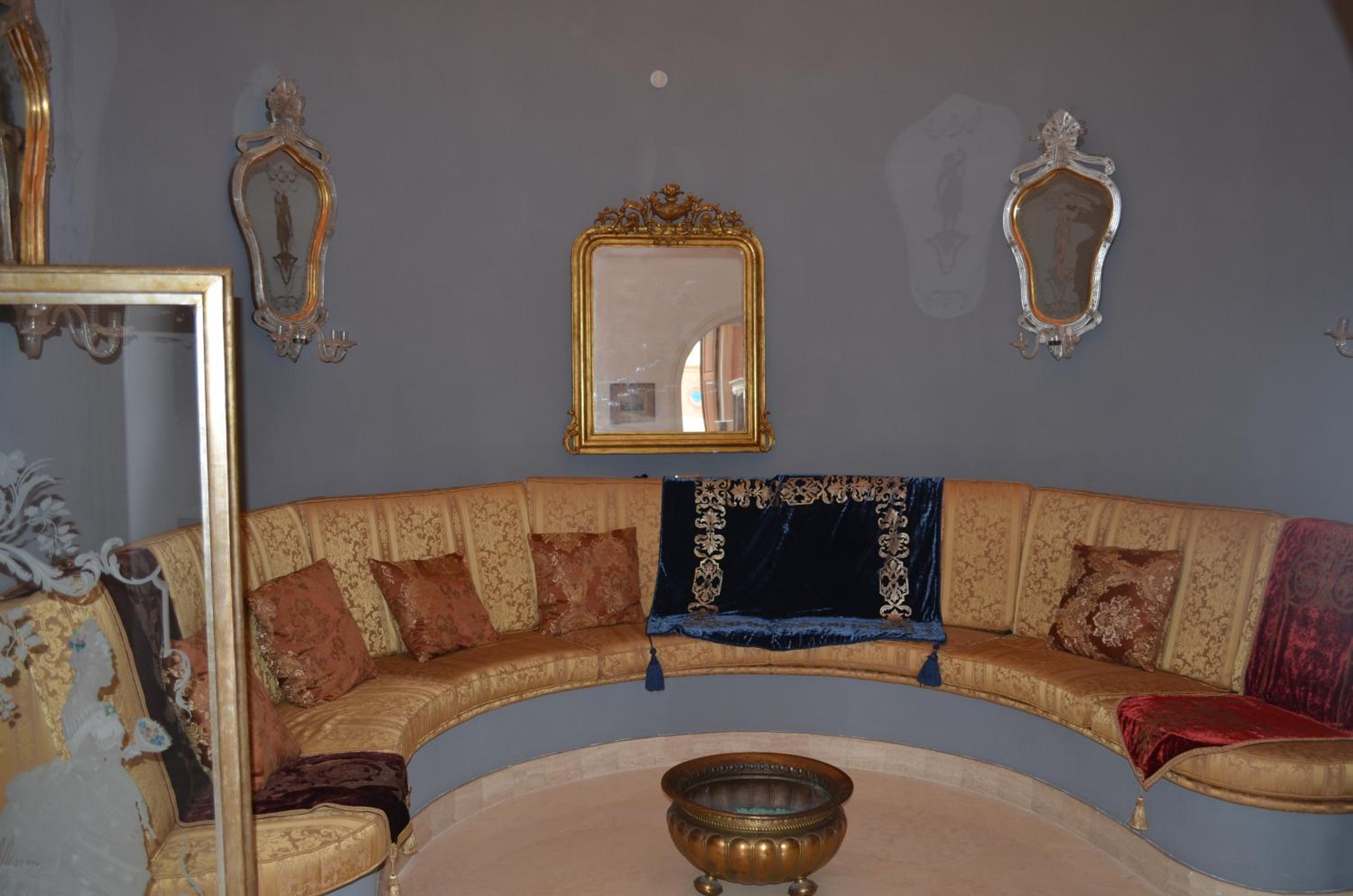 lounge