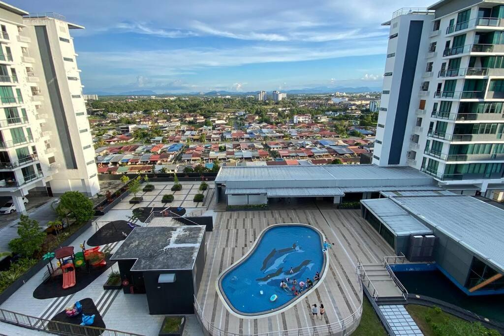 #1.3 Cozy 7Pax Large Beds 2B1R Vivacity Kuching Jazz Suites photo 4