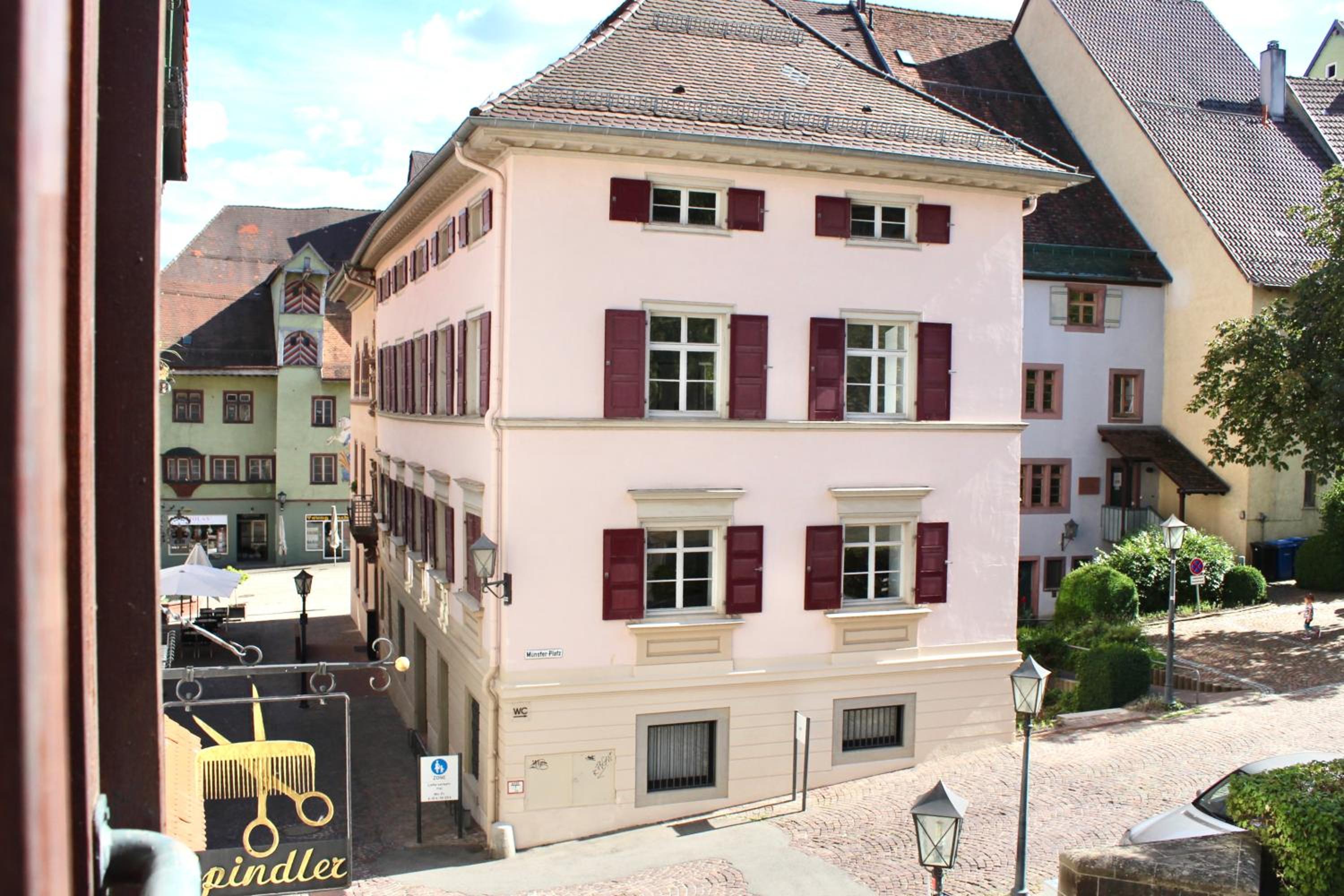 Vier Sind Hier Apartments
