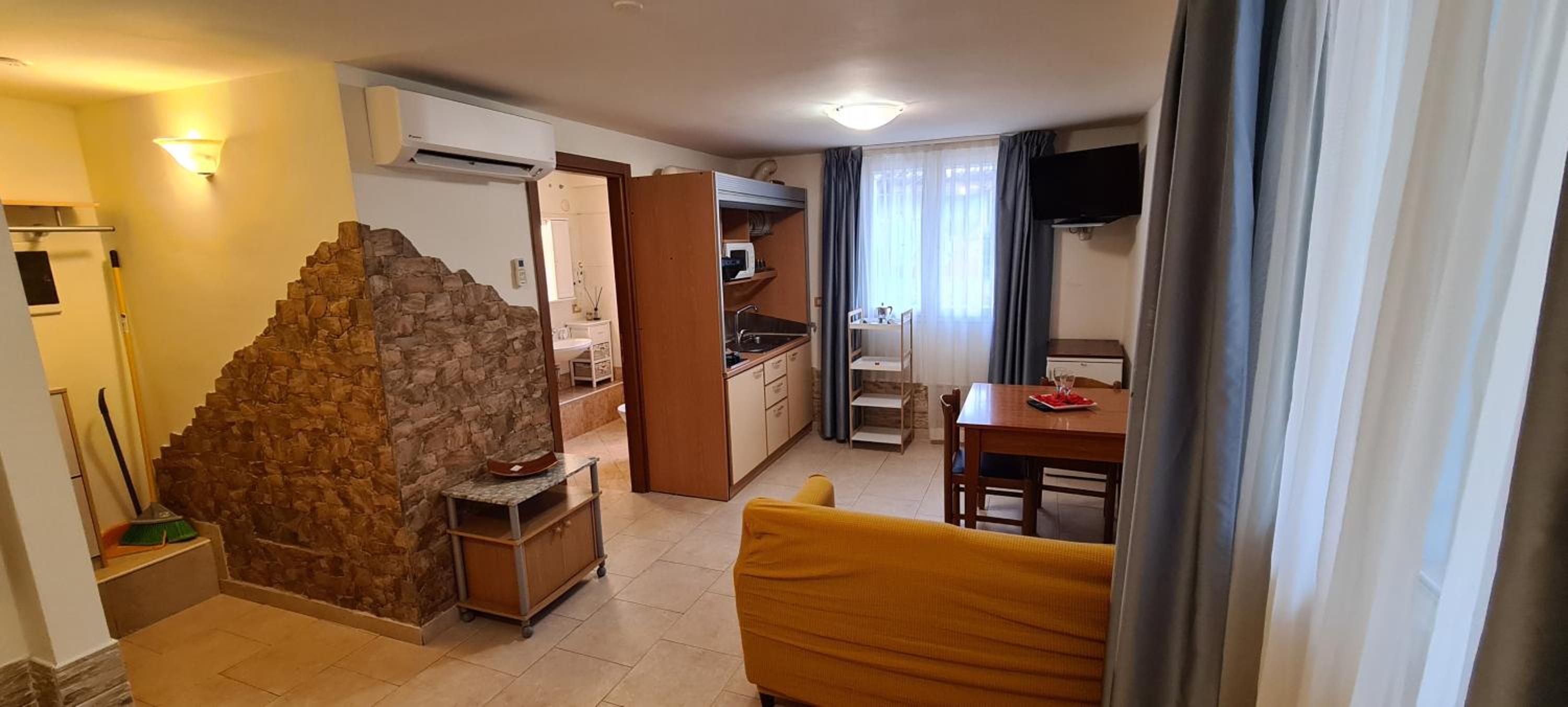 Residence La Villetta view 5