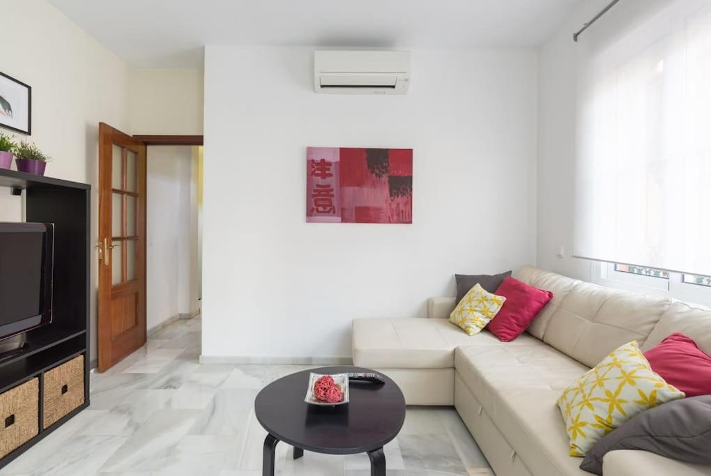 Bright, quiet and nice ground floor in the center