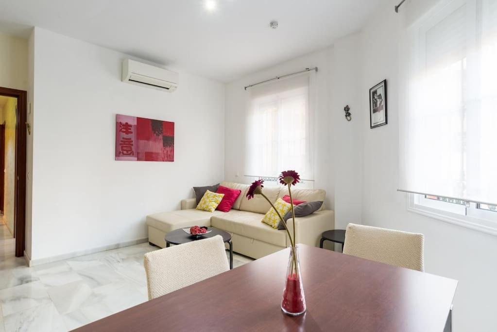 Bright, quiet and nice ground floor in the center