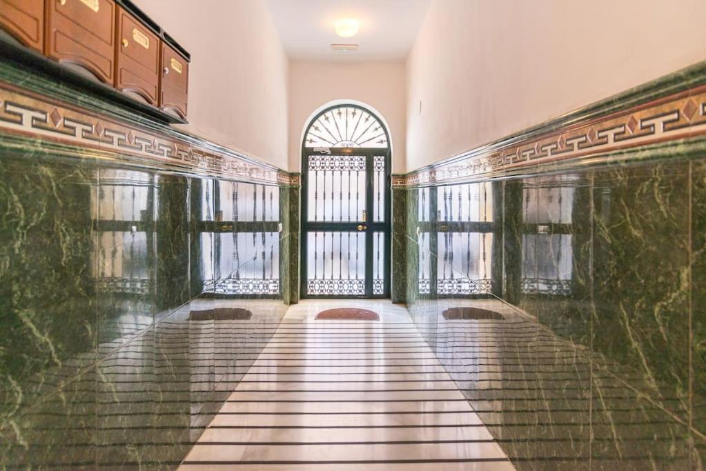 Bright, quiet and nice ground floor in the center