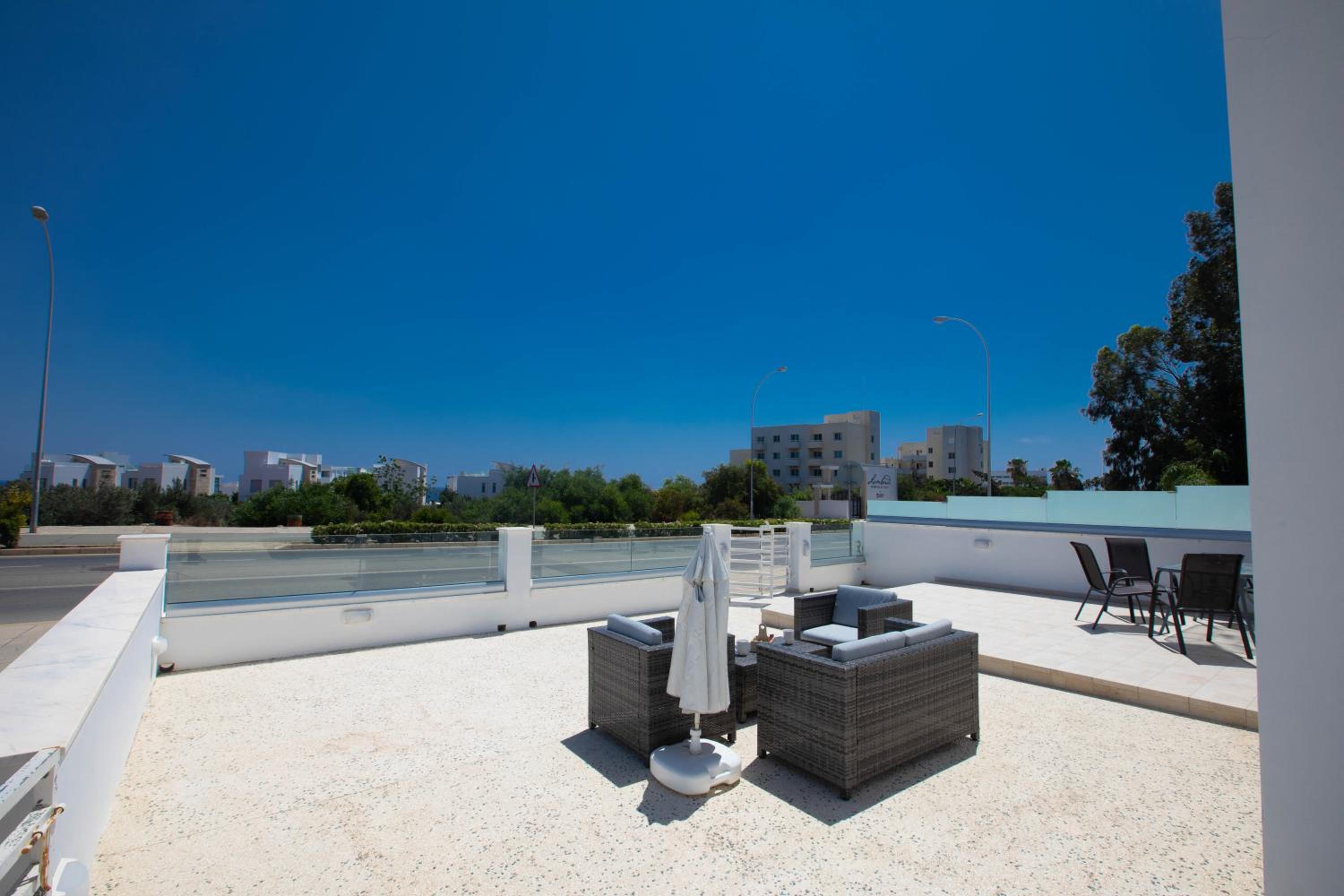 Panayia Sea View Apts