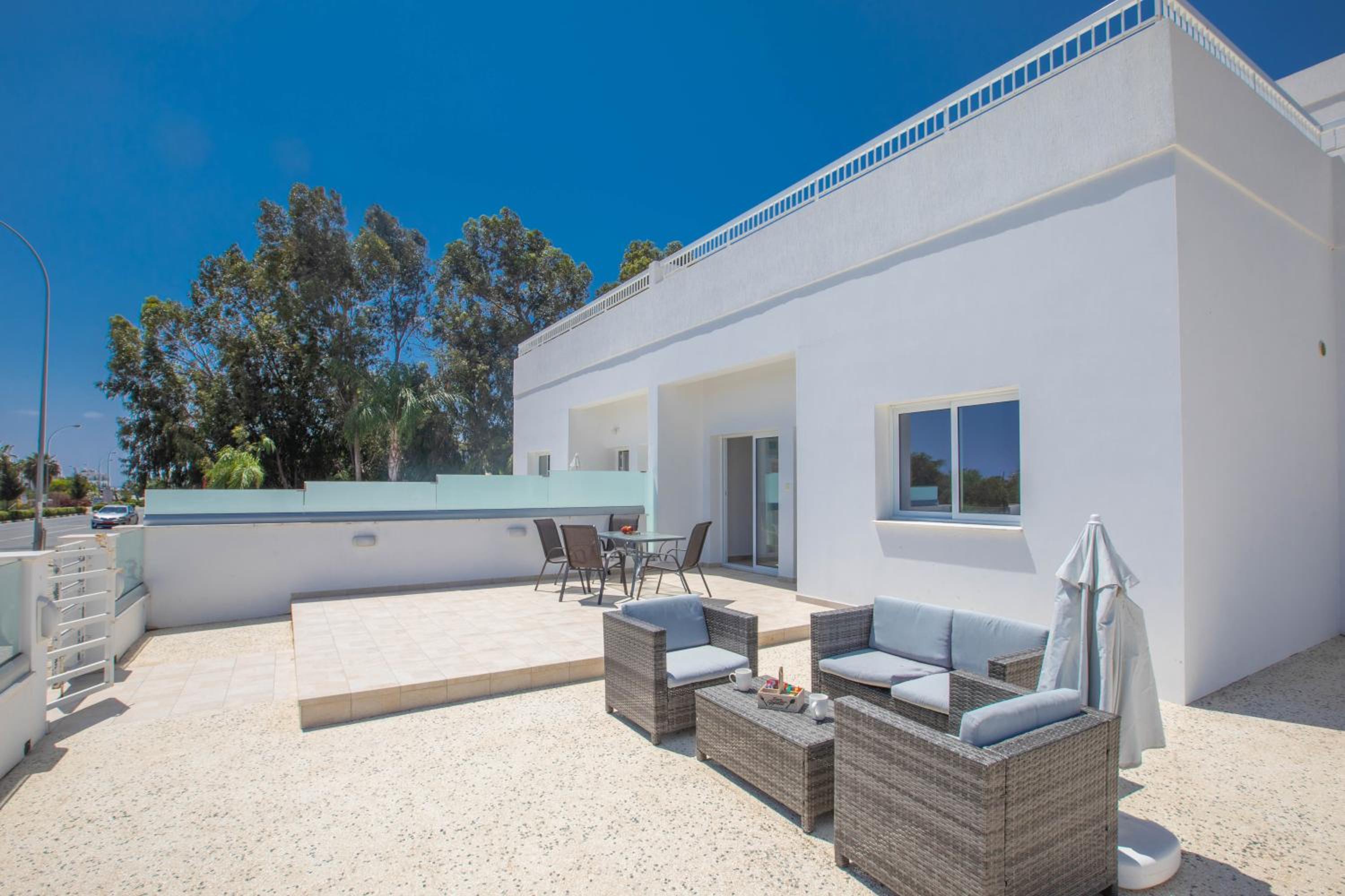 Panayia Sea View Apts