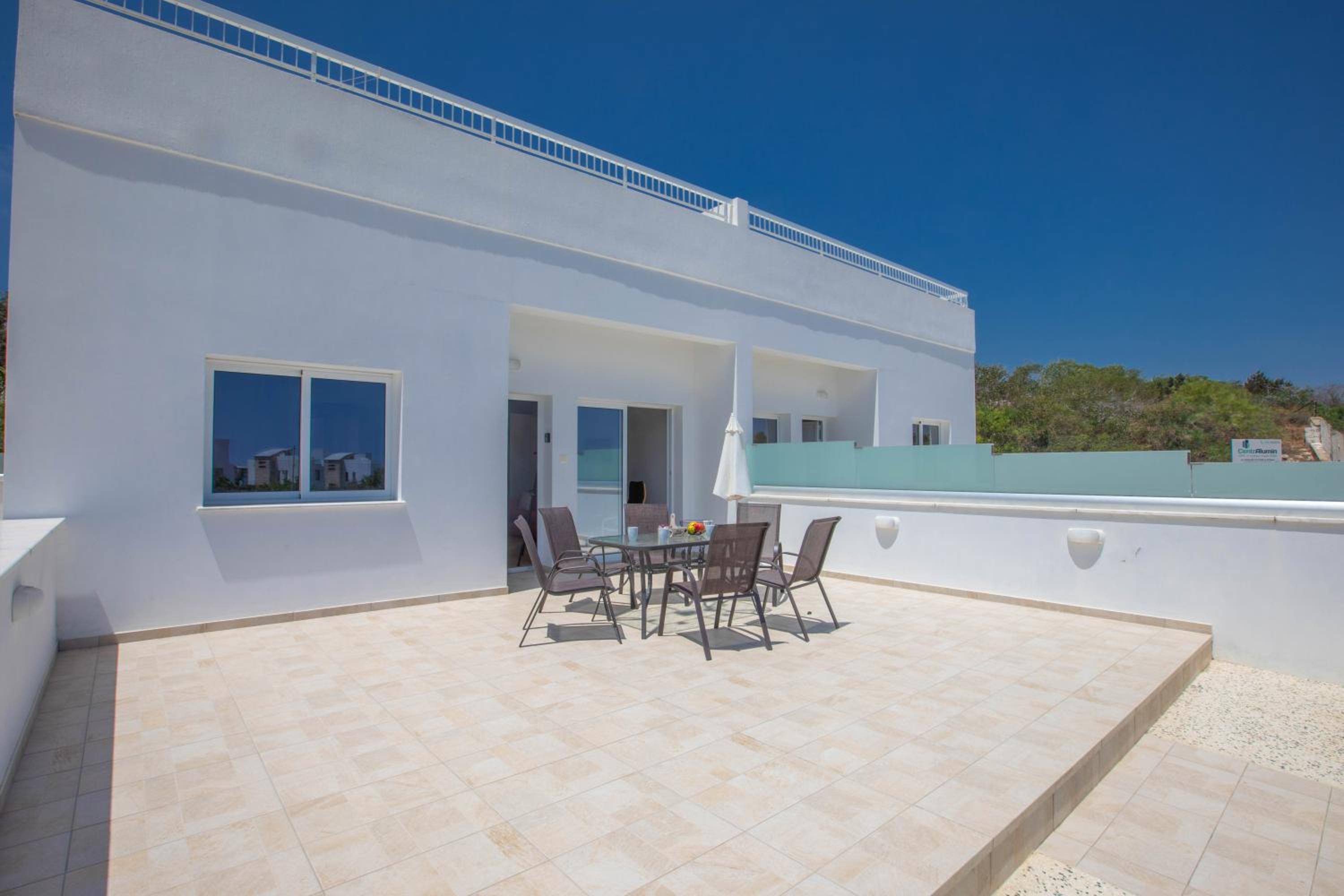 Panayia Sea View Apts