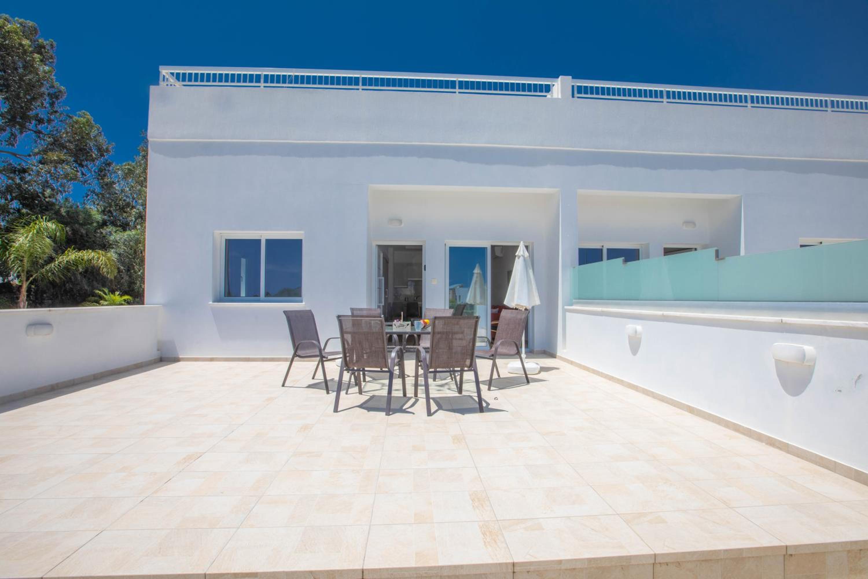 Panayia Sea View Apts