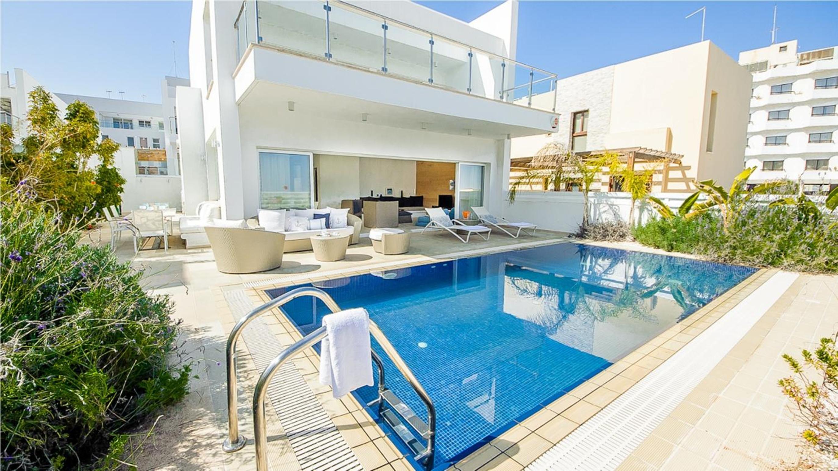 Protaras Holiday Villa 100