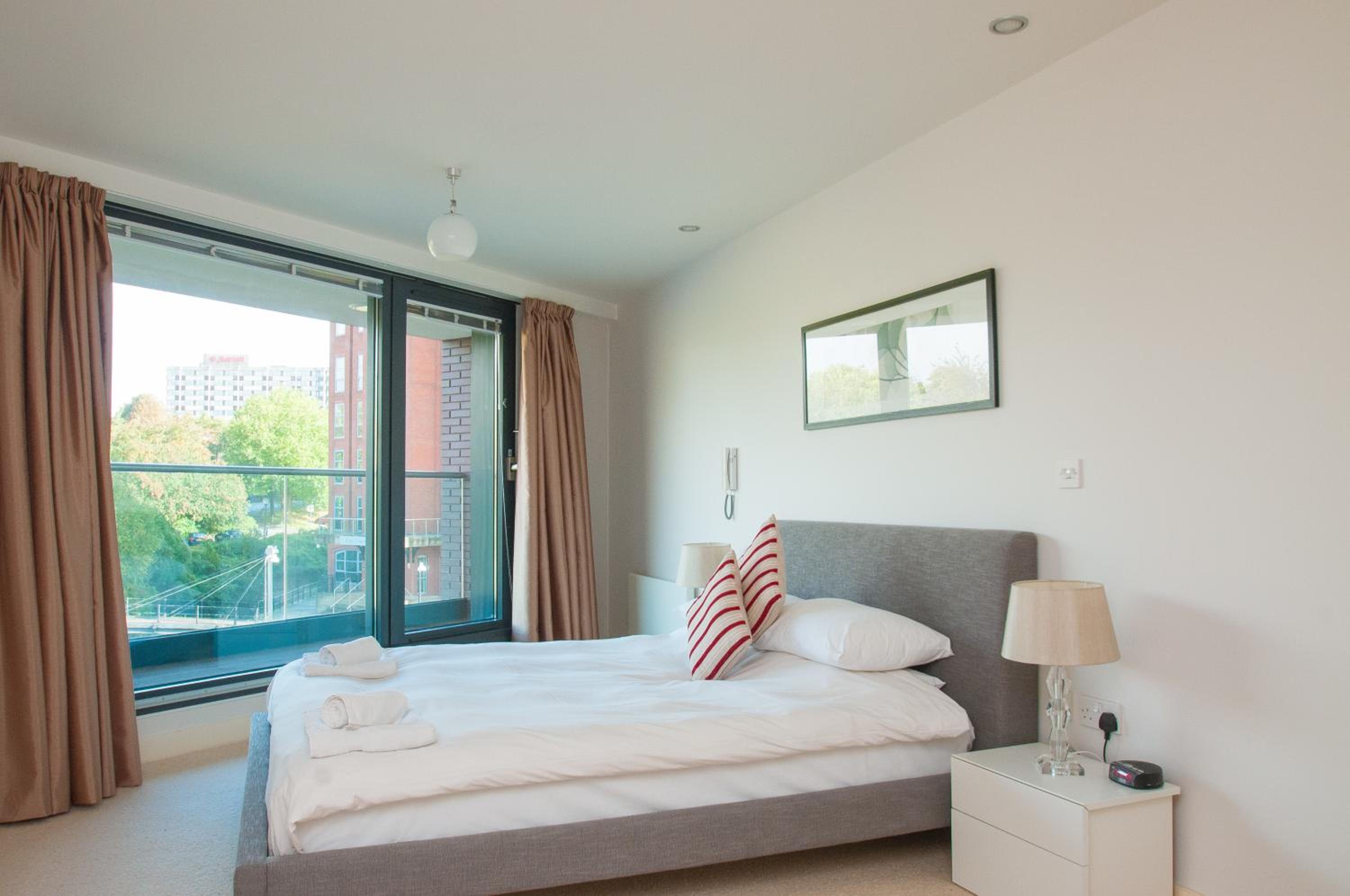 Cleyro Serviced Apartments - Finzels Reach