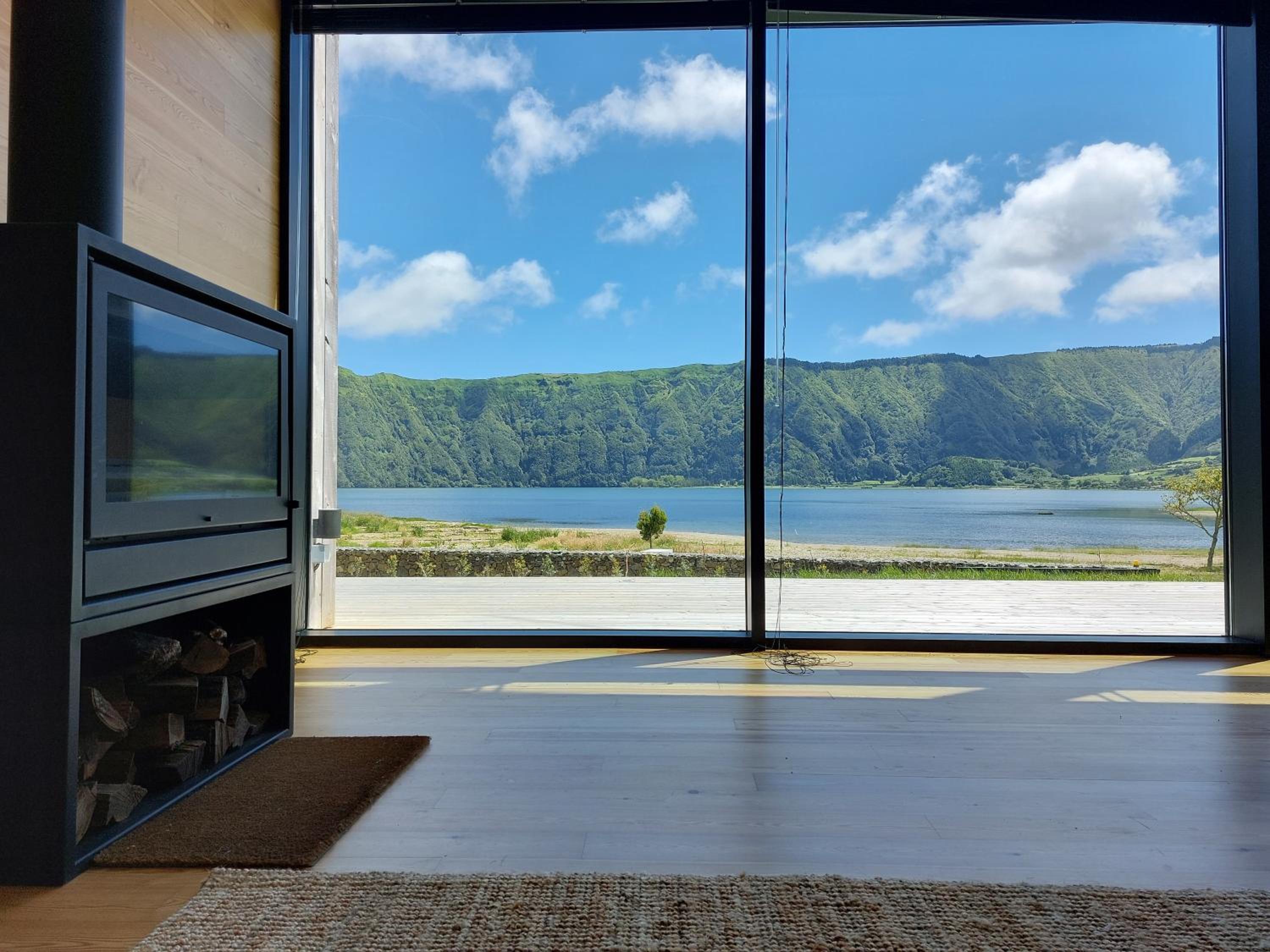 Sete Cidades Lake Cabin - Casa da Lagoa view 5