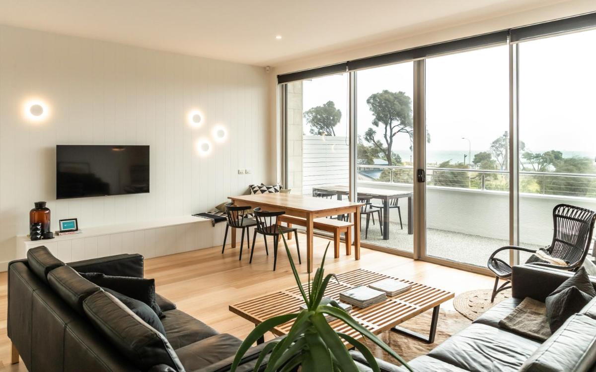 Aquabelle Apartments