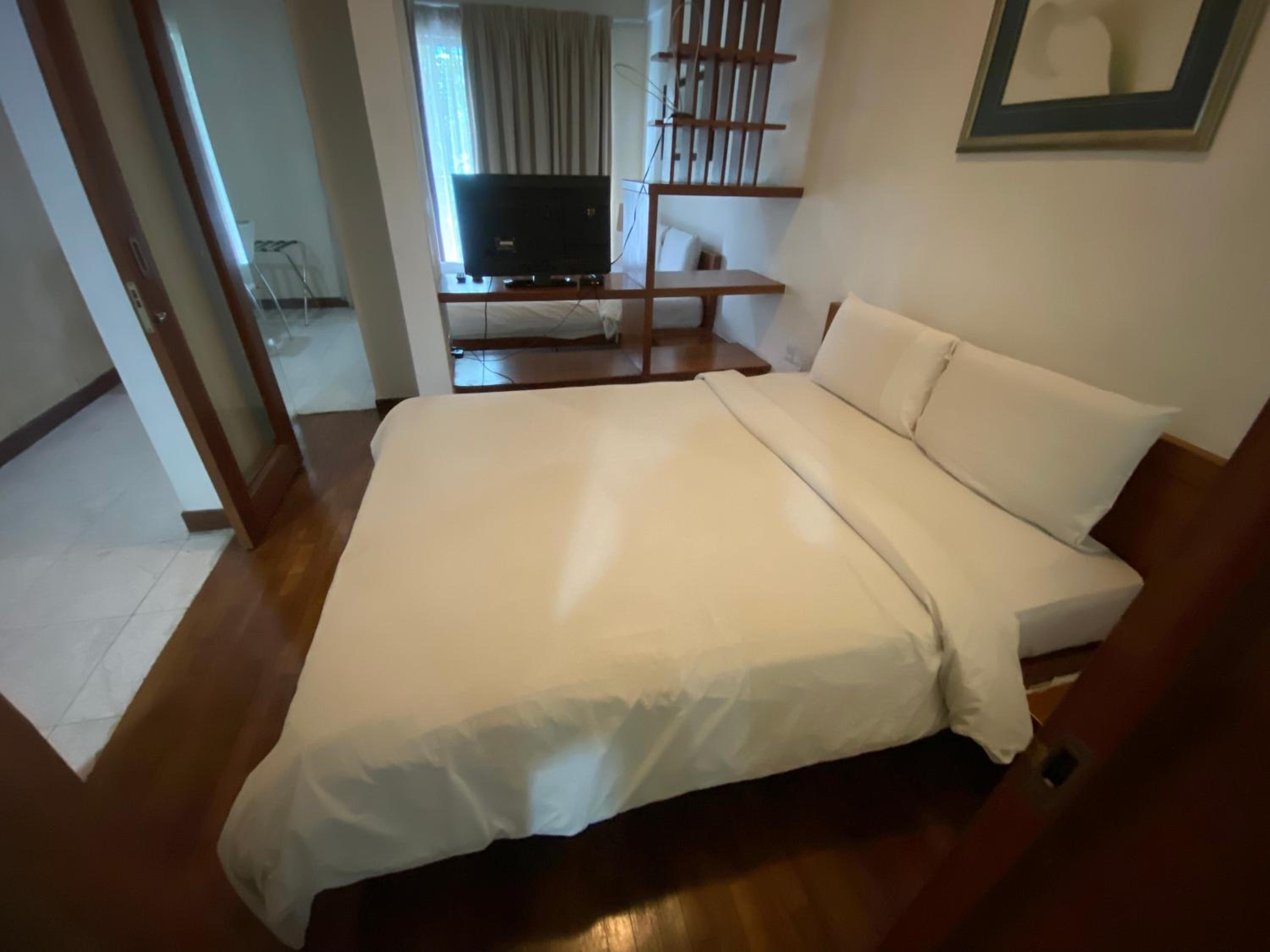 Peninsula Residences All Suite Hotel