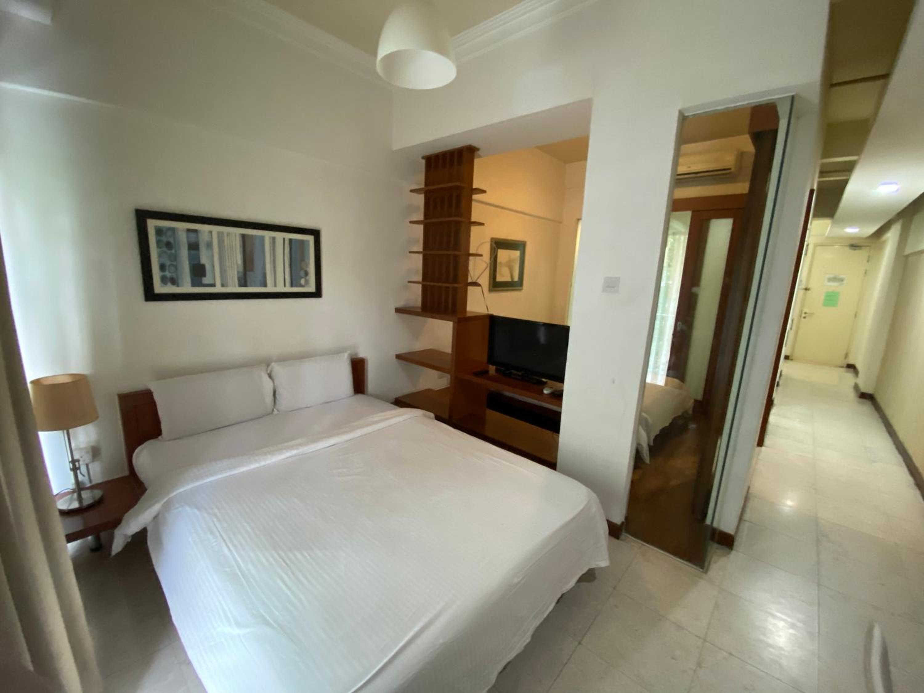 Peninsula Residences All Suite Hotel