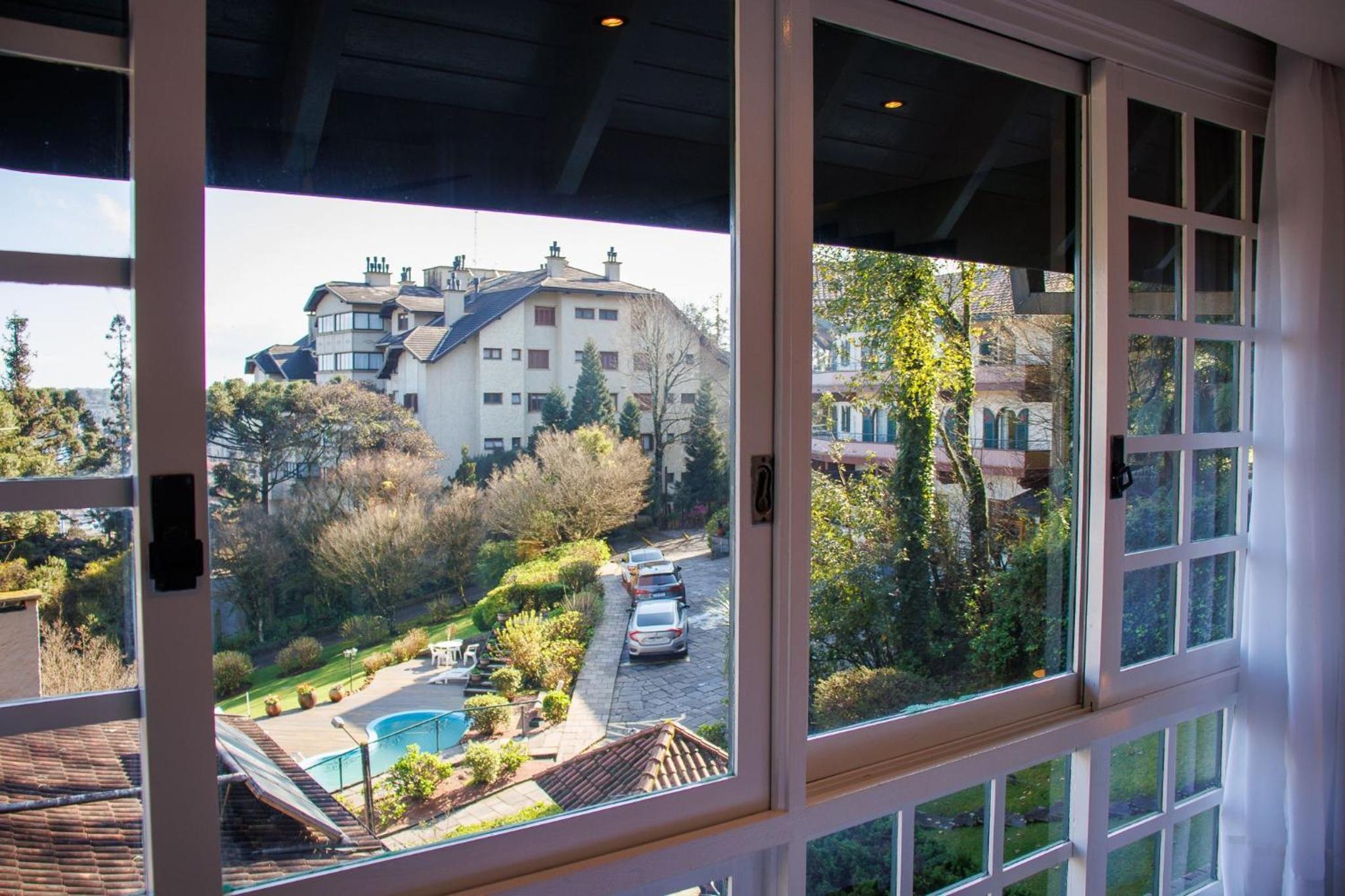 Locar-in Gramado - Edifício Bella Vista view 3