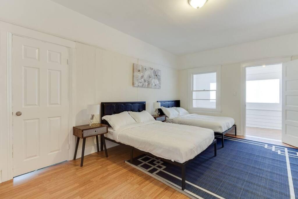 5 Bedroom Koreatown Charmer near DTLA
