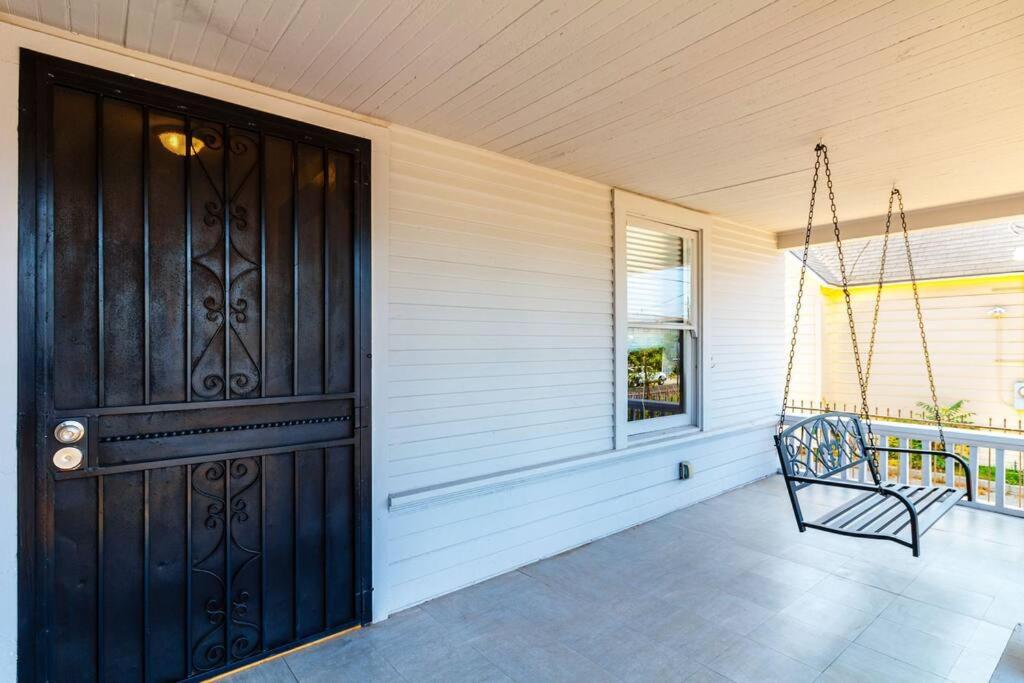 5 Bedroom Koreatown Charmer near DTLA