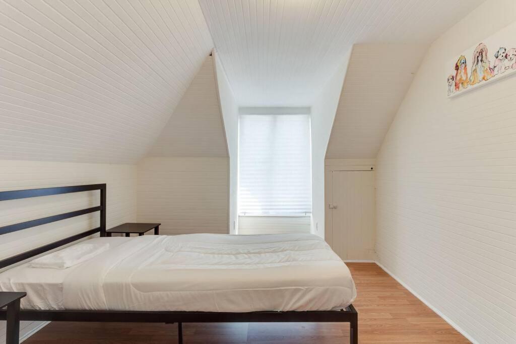 5 Bedroom Koreatown Charmer near DTLA
