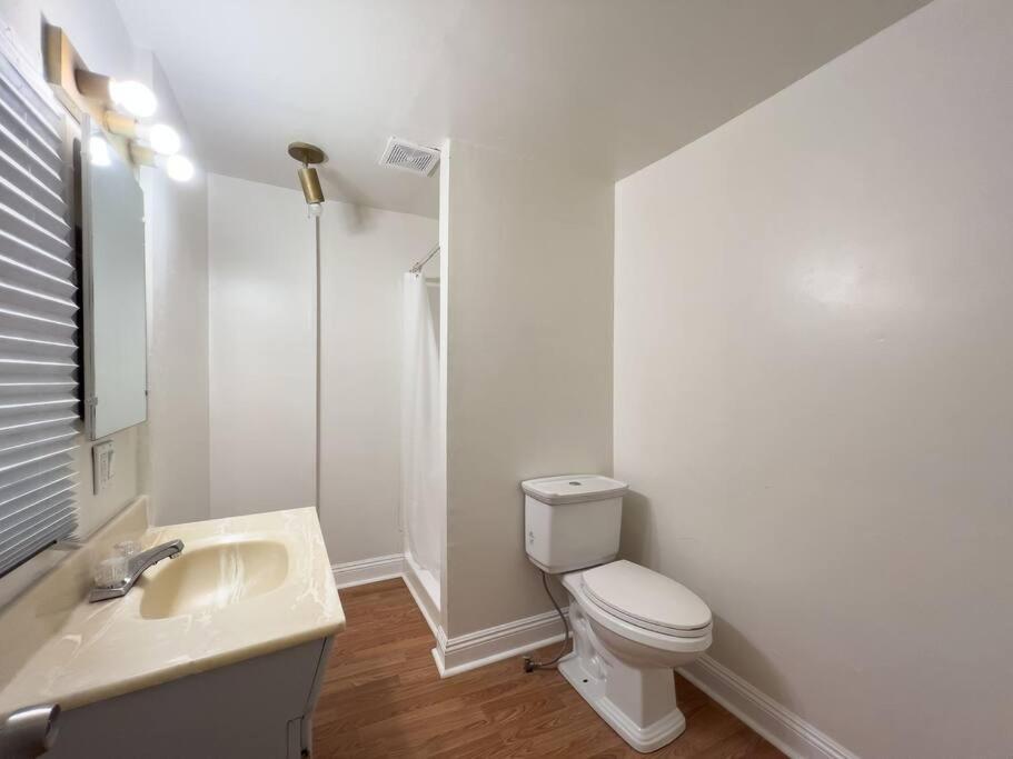 5 Bedroom Koreatown Charmer near DTLA