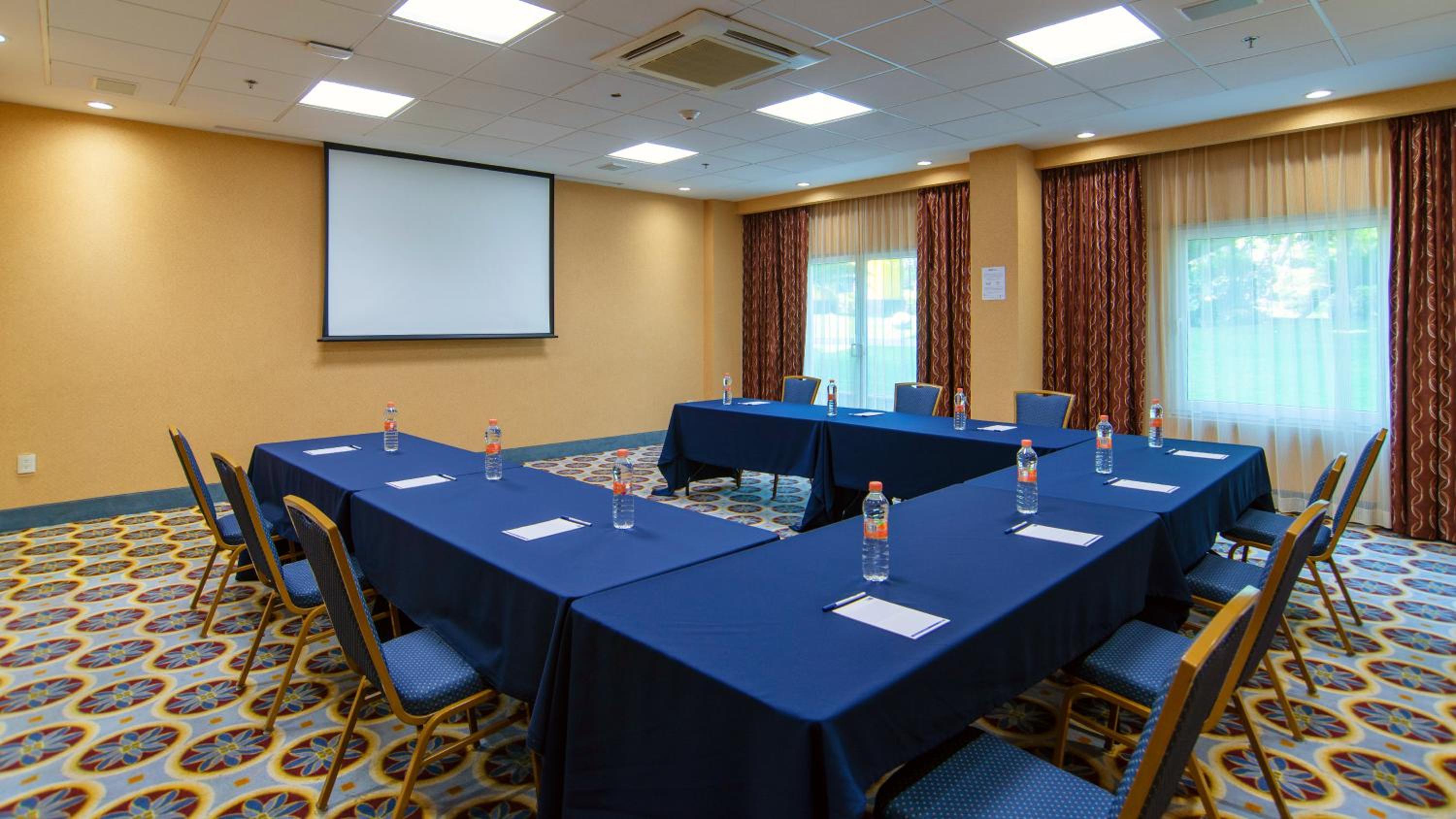 Holiday Inn Express & Suites Cuernavaca by IHG