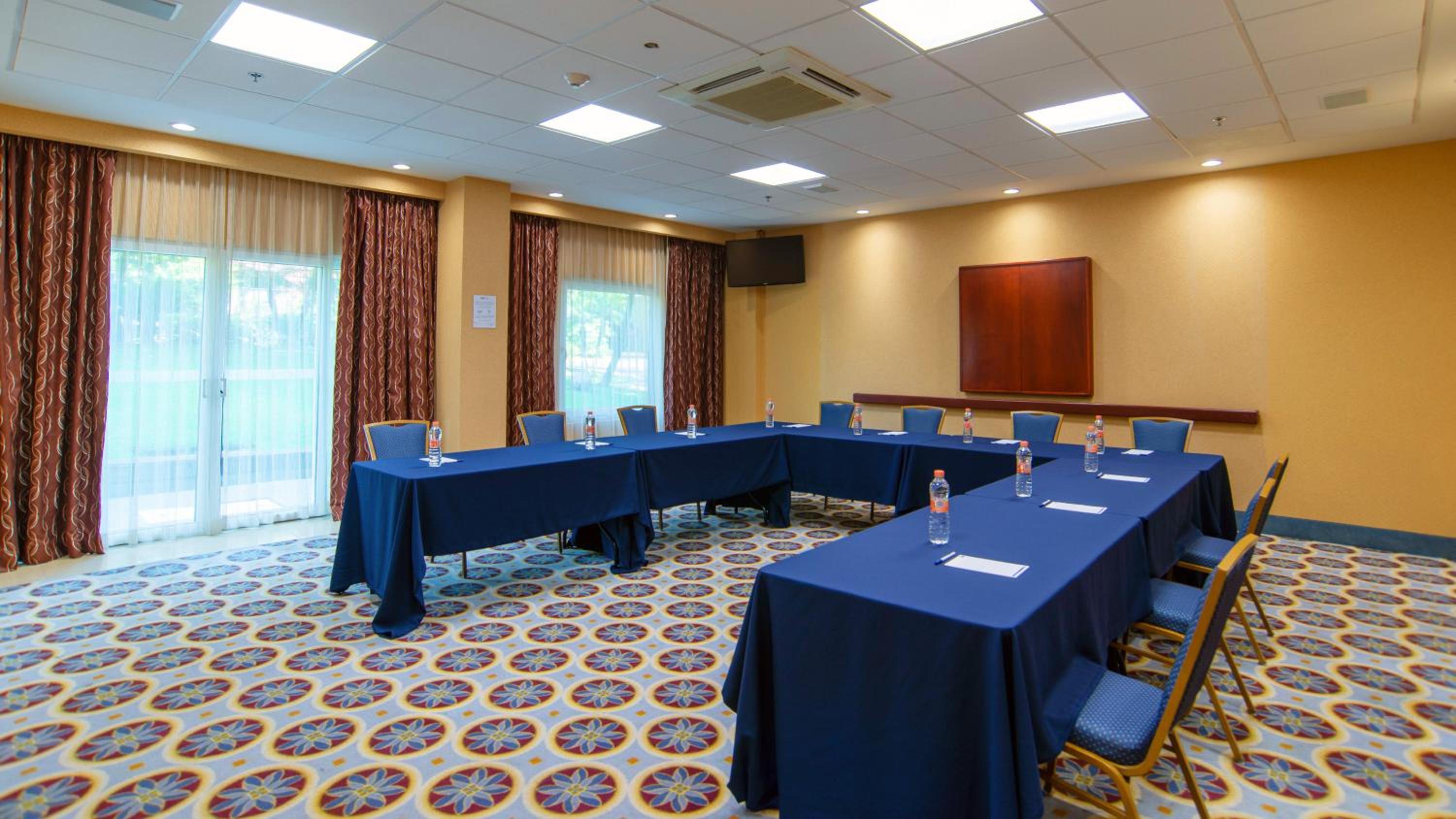 Holiday Inn Express & Suites Cuernavaca by IHG