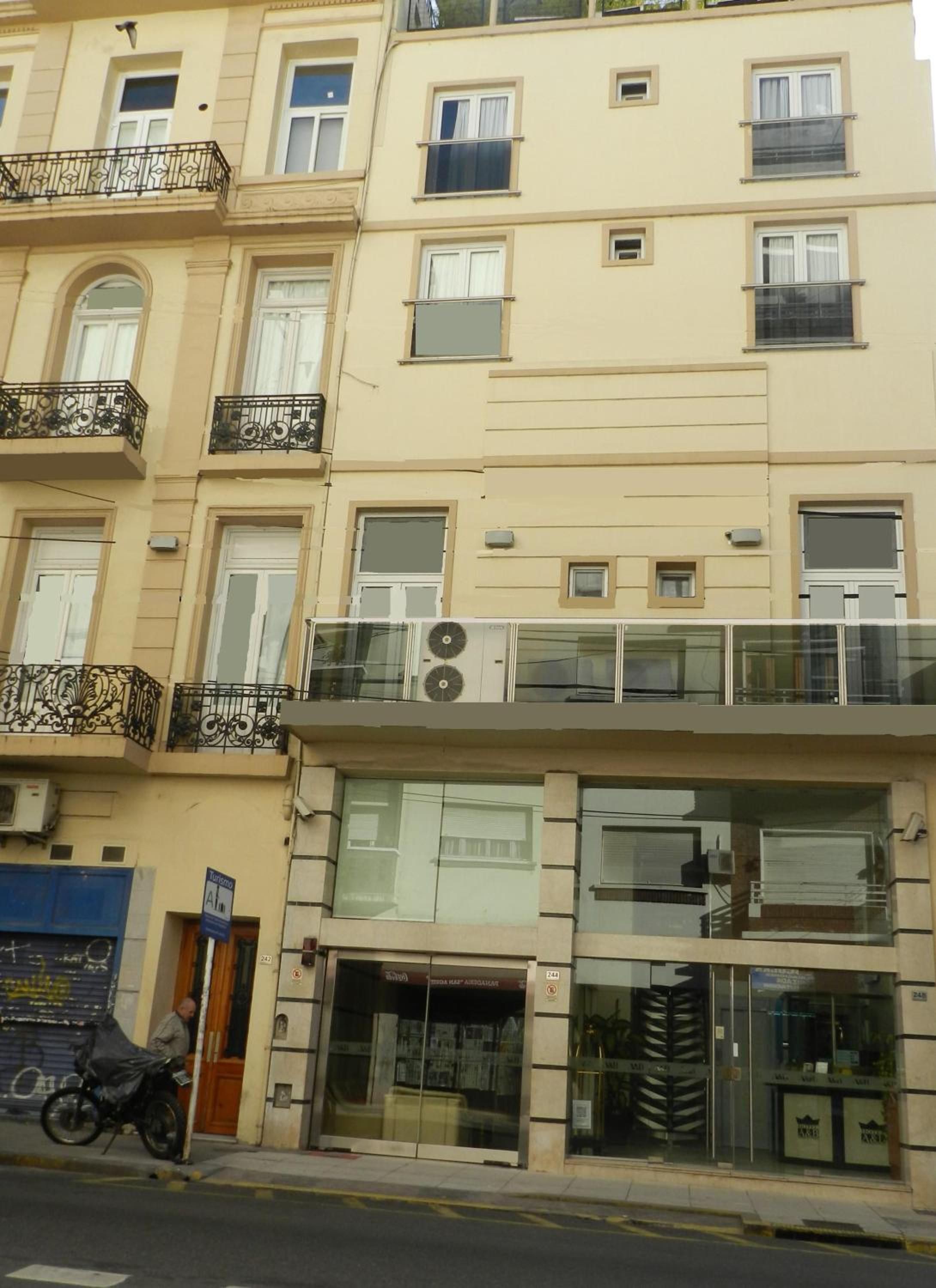 Hotel A&B Internacional - Image 1