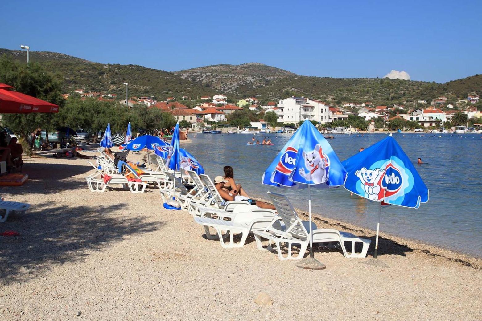 Apartments by the sea Vinisce, Trogir - 10008 view 4