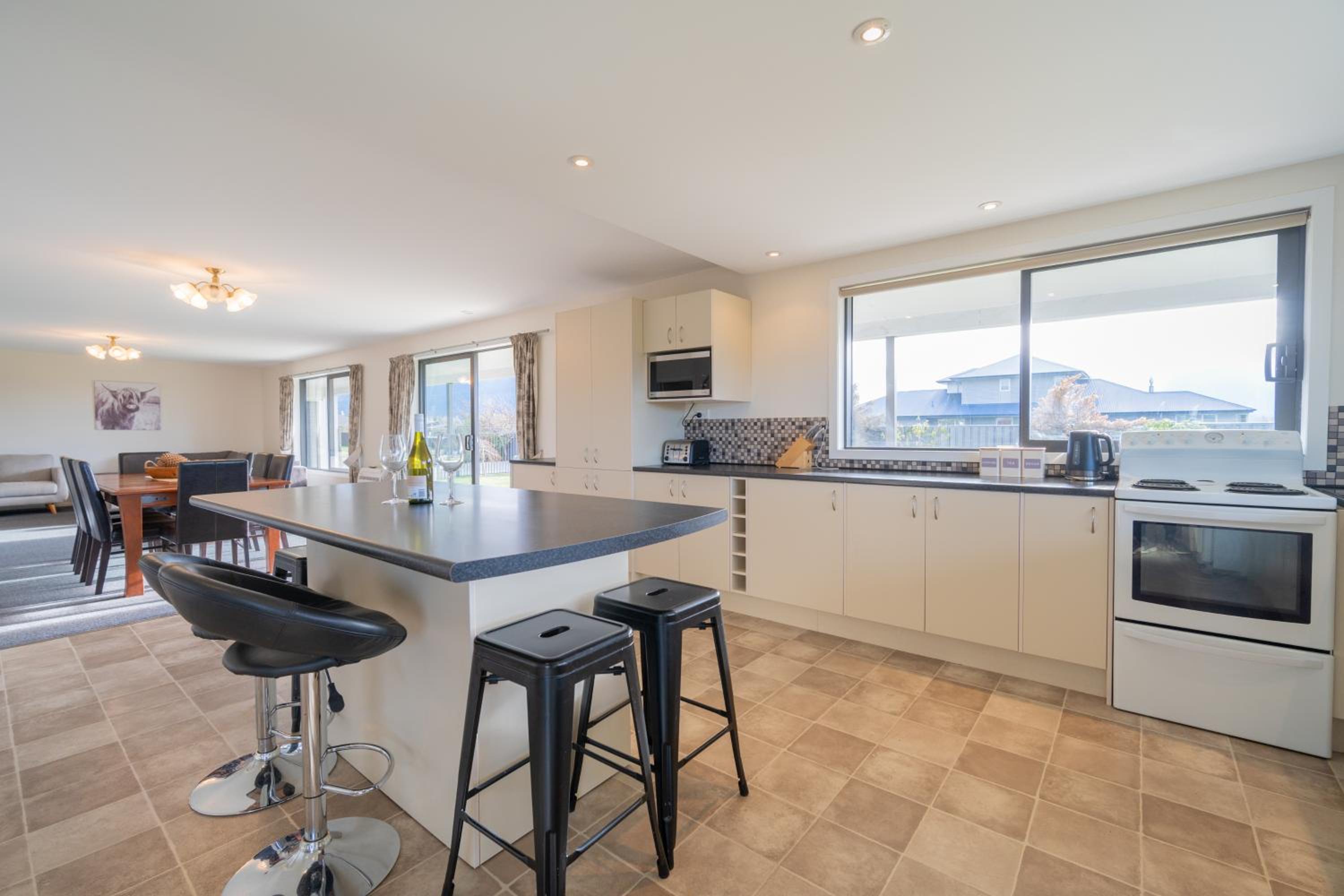 Acheron Homestead - Te Anau Holiday Home view 5