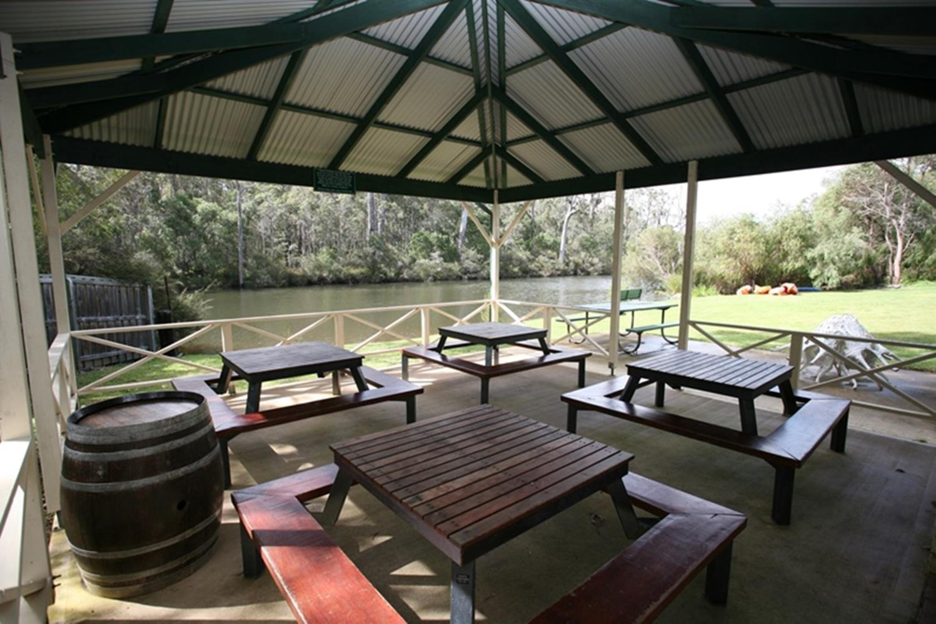 Riverview Tourist Park