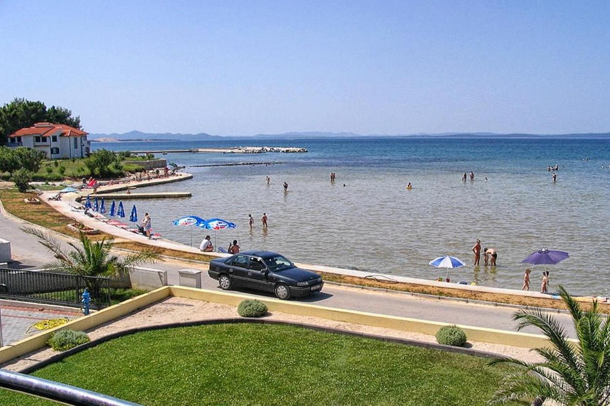Apartments by the sea Privlaka, Zadar - 18652 view 3