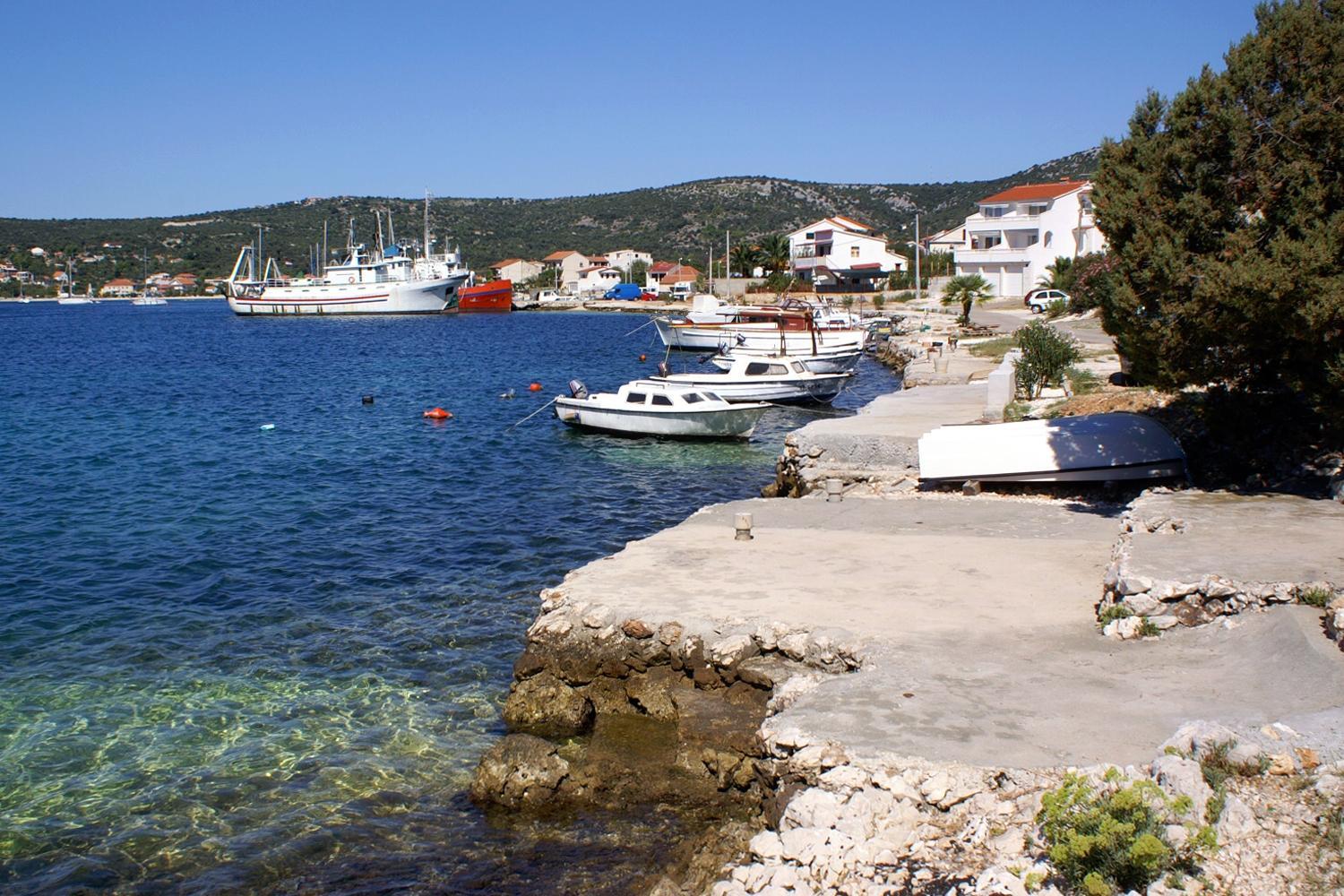 Apartments by the sea Vinisce, Trogir - 19014 view 2