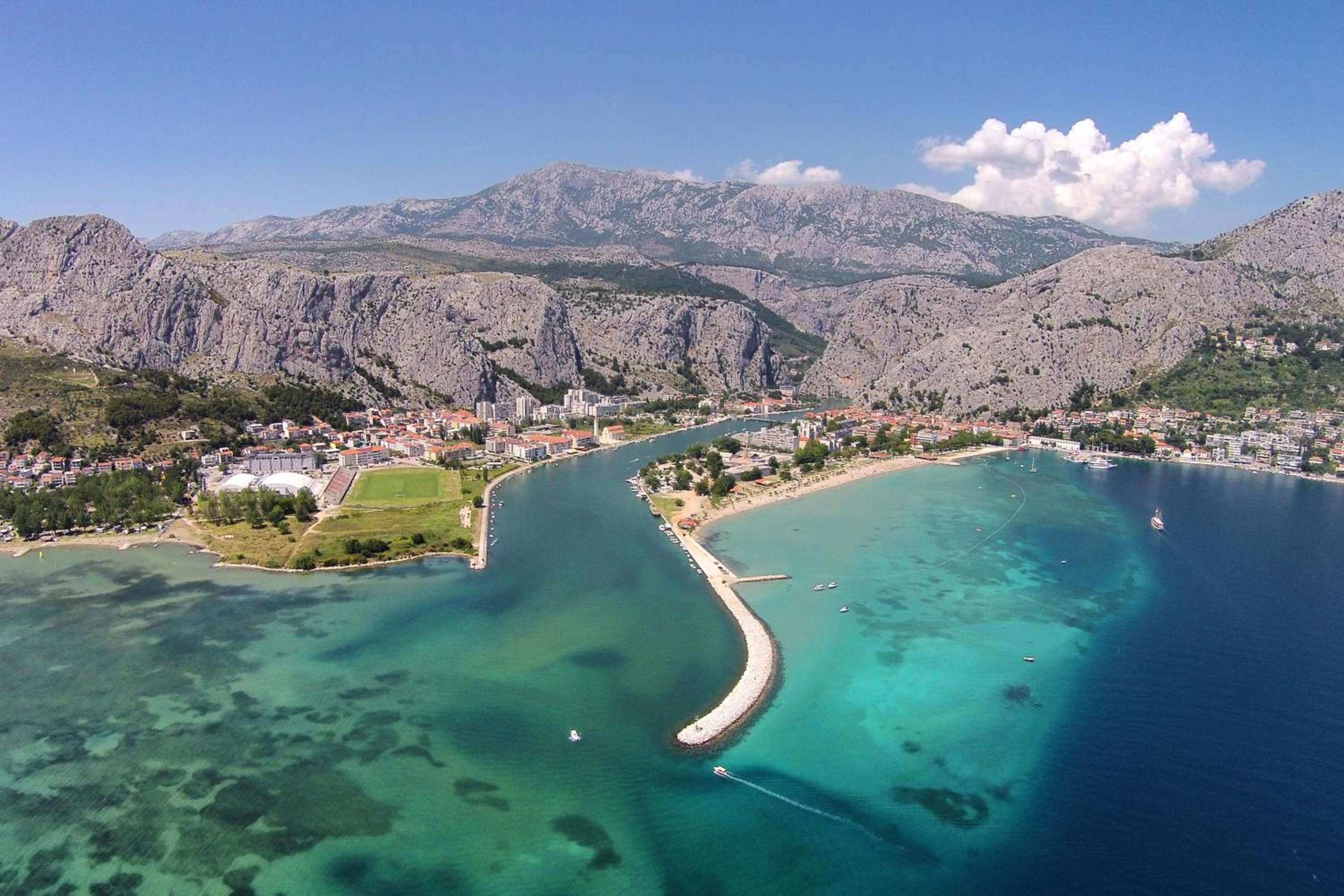 Apartments with parking space Omis - 19051 view 5