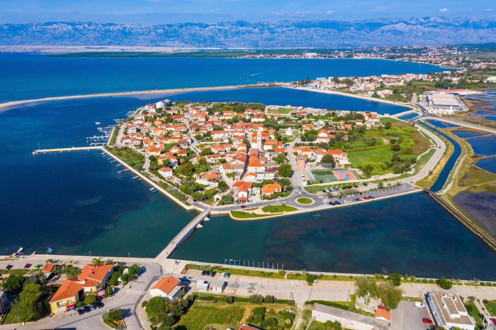 Apartments by the sea Nin, Zadar - 19103