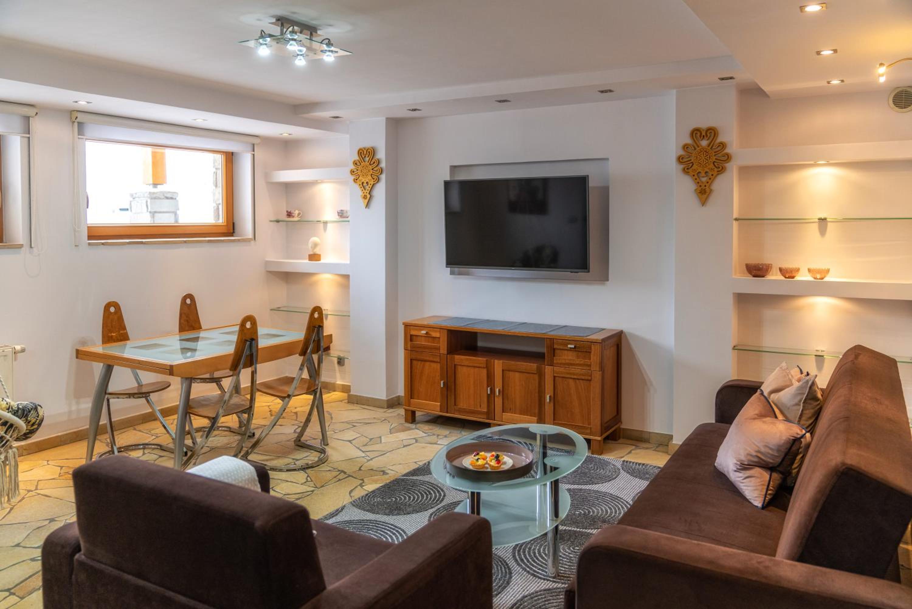 VivaApart Rodzinne apartamenty z basenem i widokiem na Giewont
