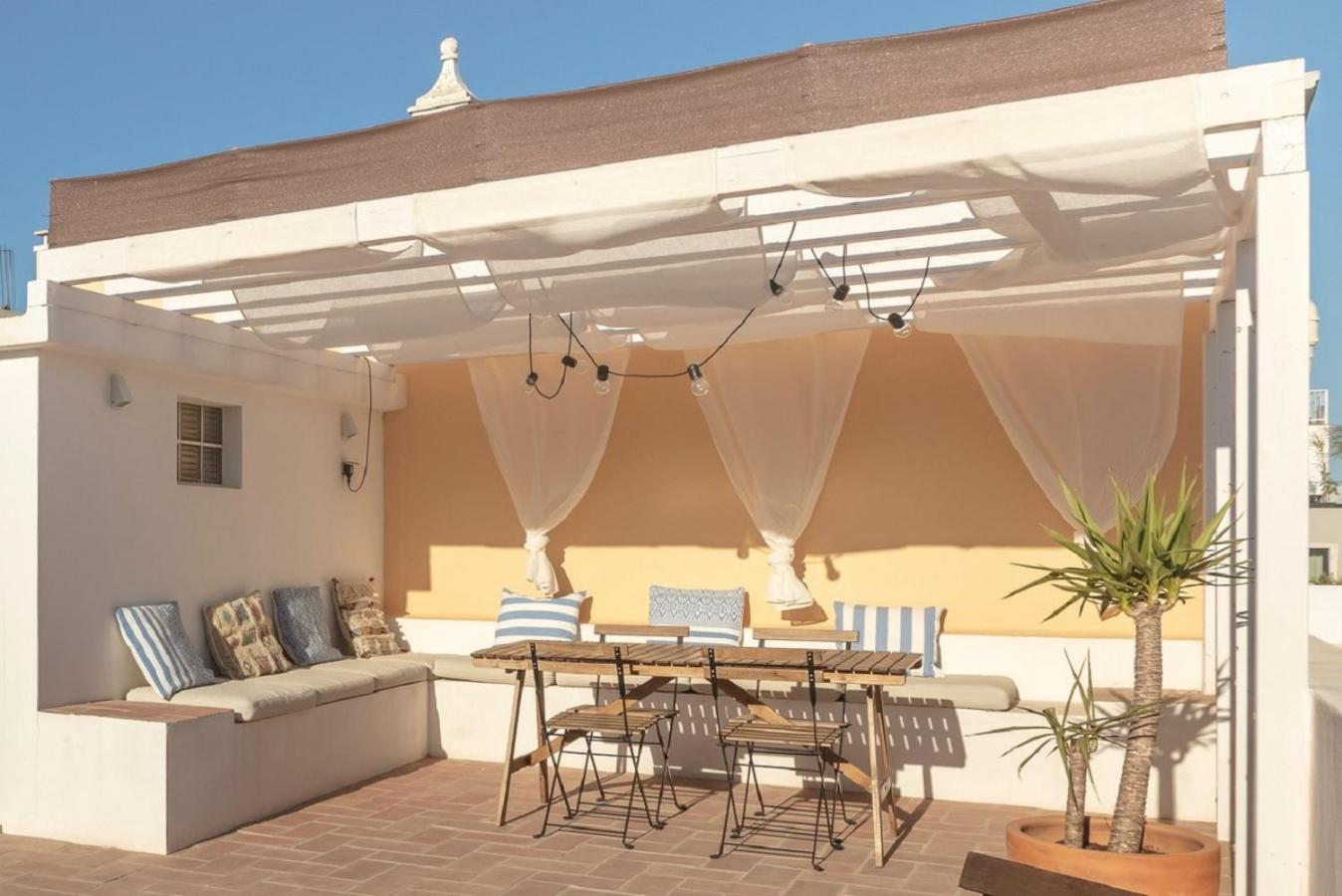 Hotel Casa ao Cubo - Image 1