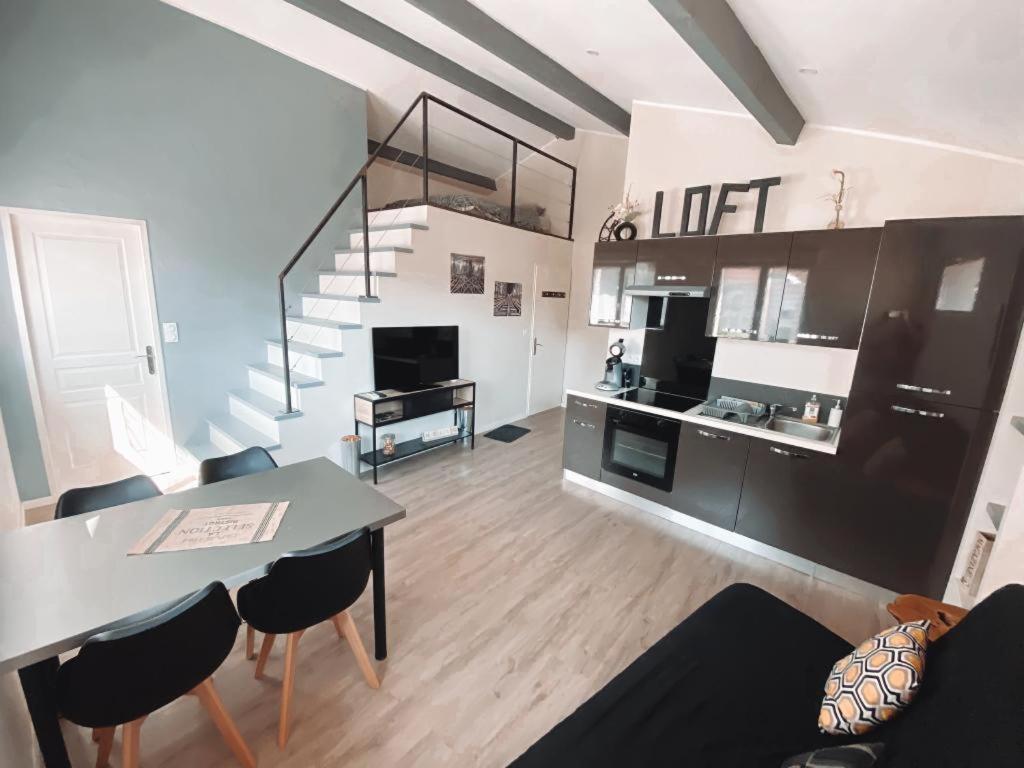 Loft and Studio and Love Room view 4