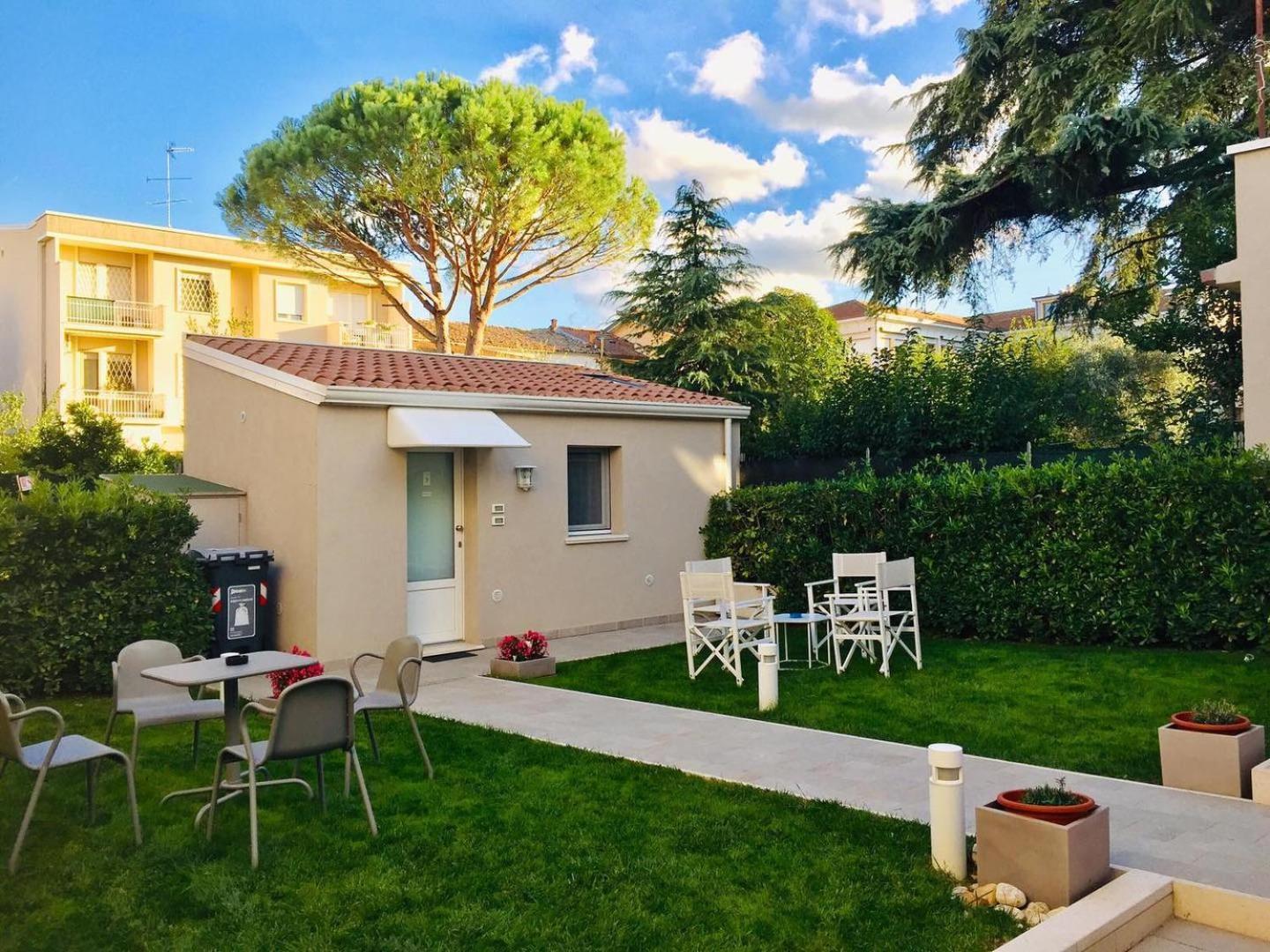 Le Stanze Guesthouse - di fianco alla Casa di Cura Montanari