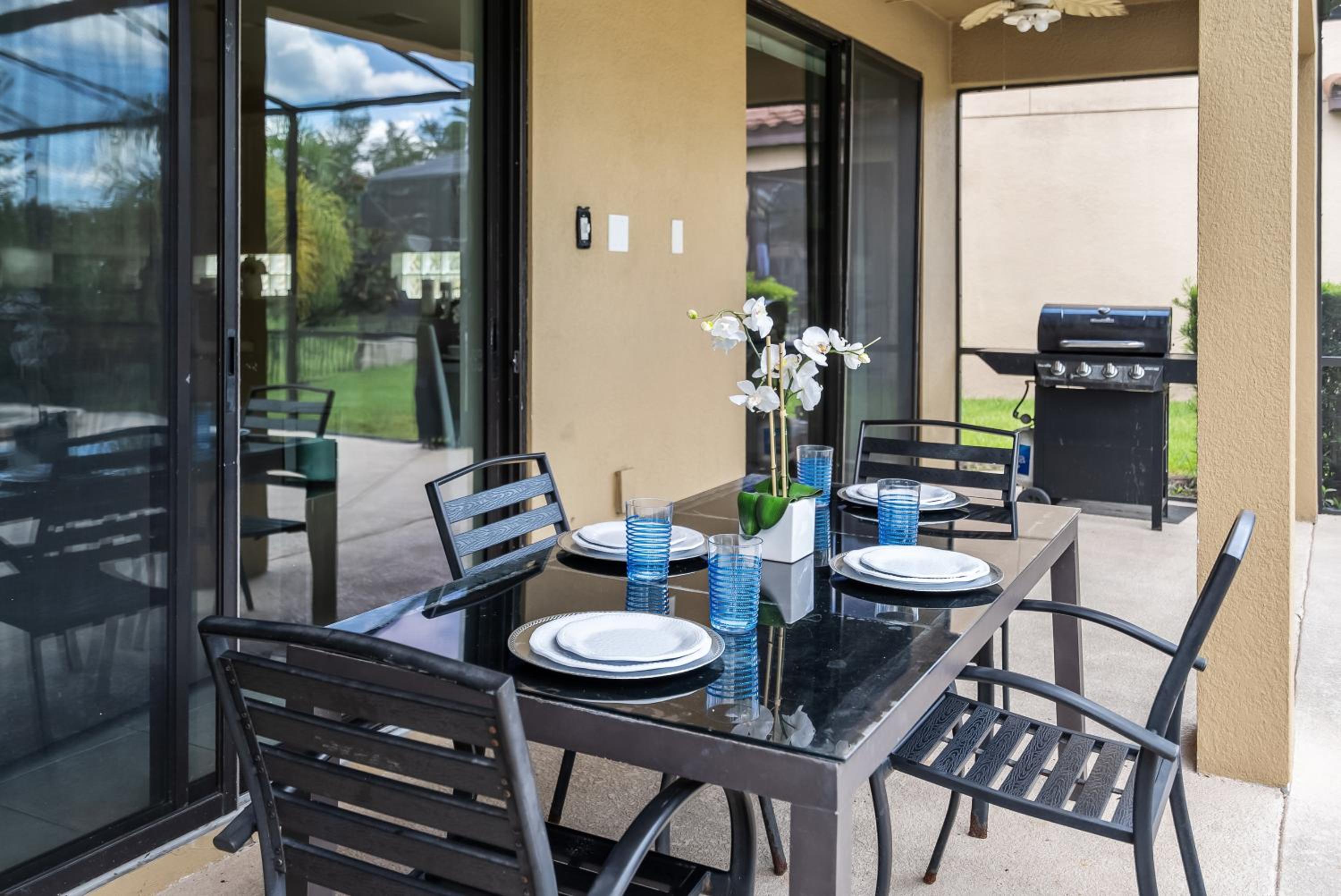 Veranda Palm Villa w Pool Game room near Disney