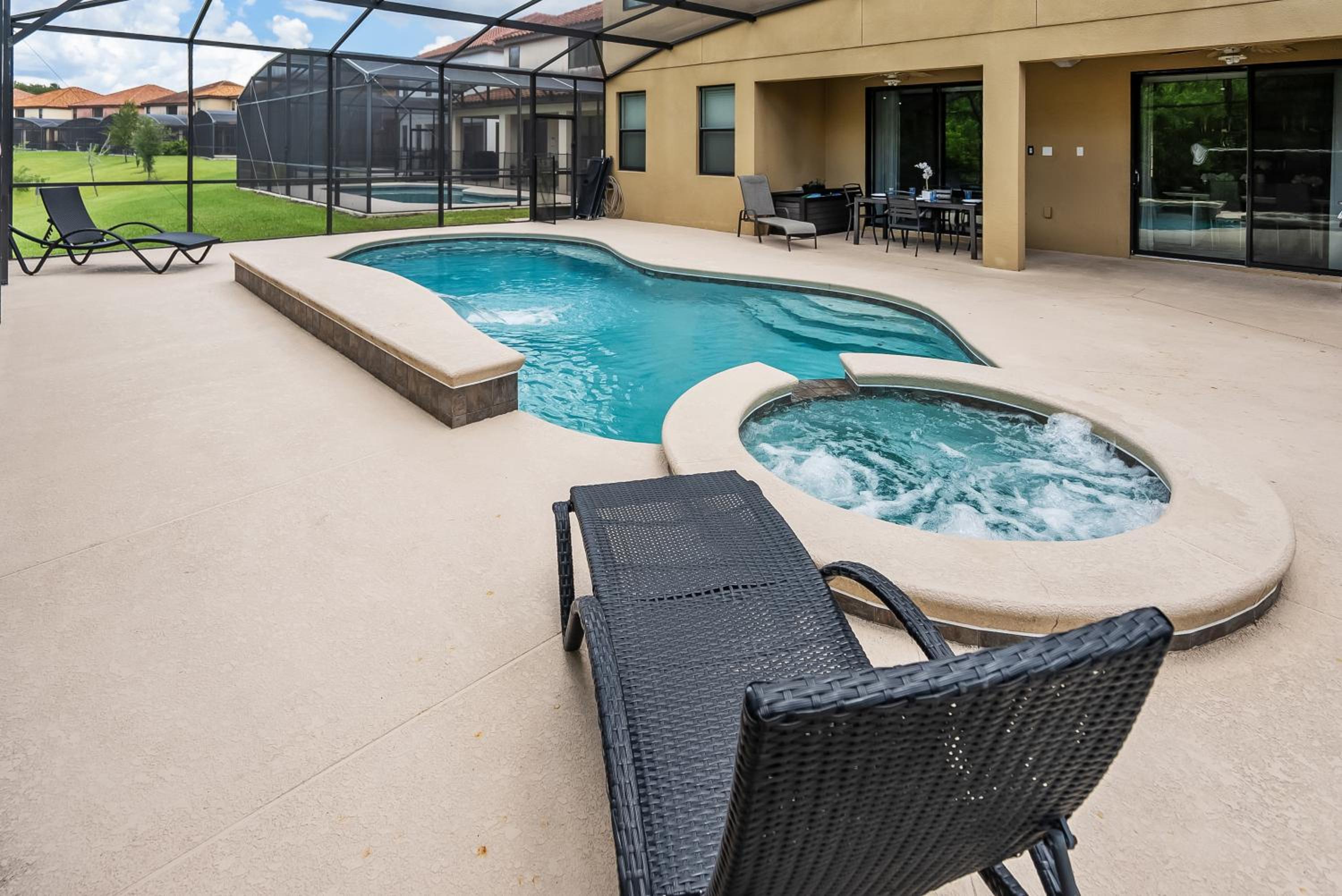 Veranda Palm Villa w Pool Game room near Disney