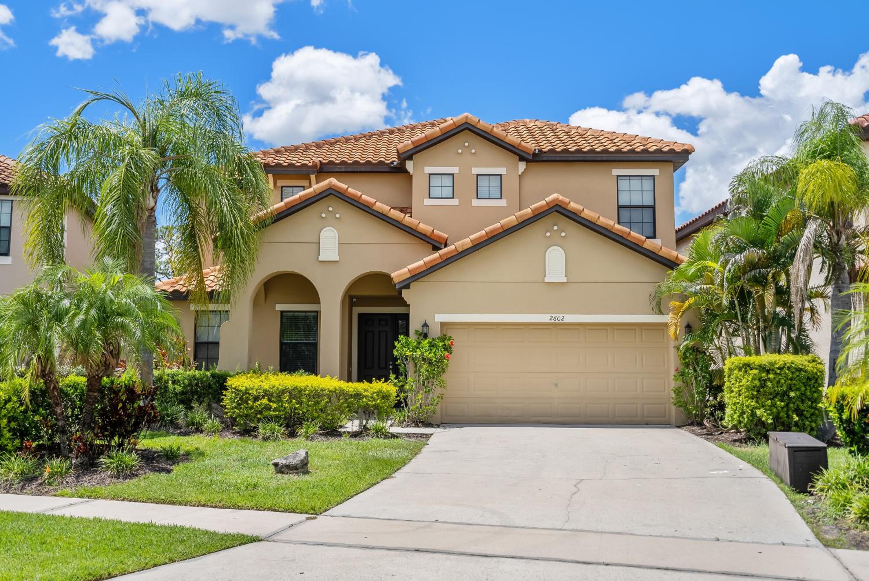 Veranda Palm Villa w Pool Game room near Disney