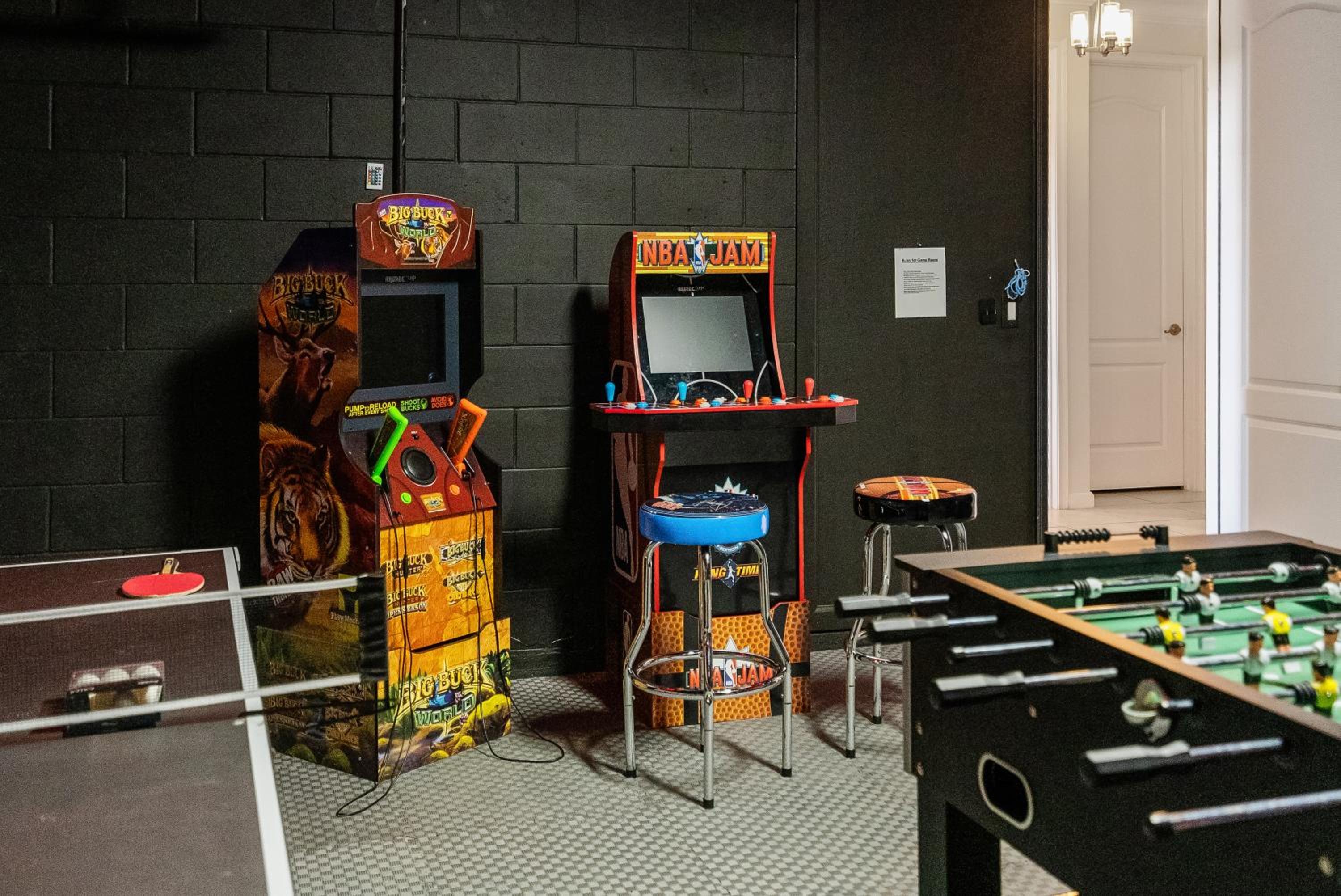 Veranda Palm Villa w Pool Game room near Disney