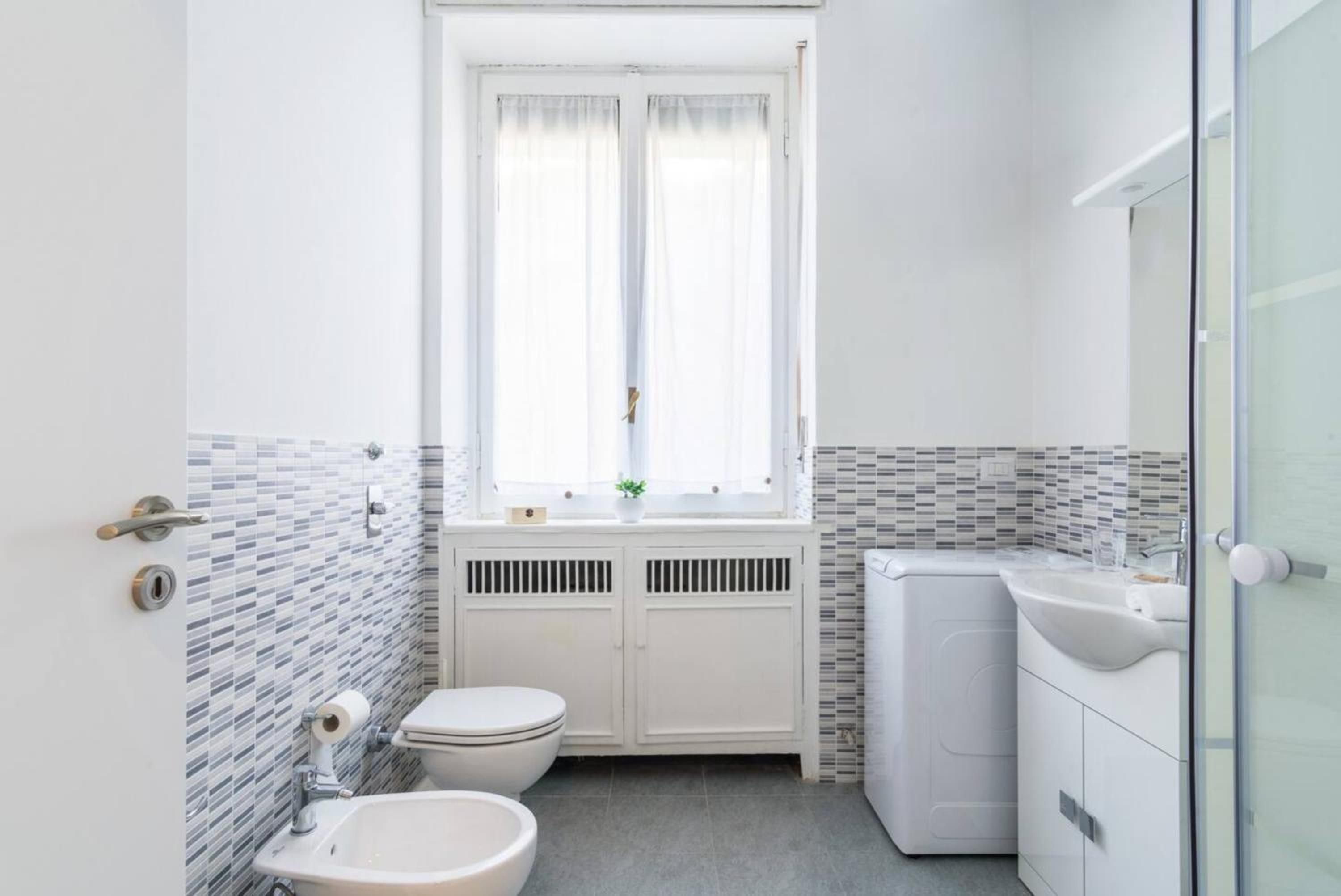 Luxury 4 bedrooms apartments Close to Duomo